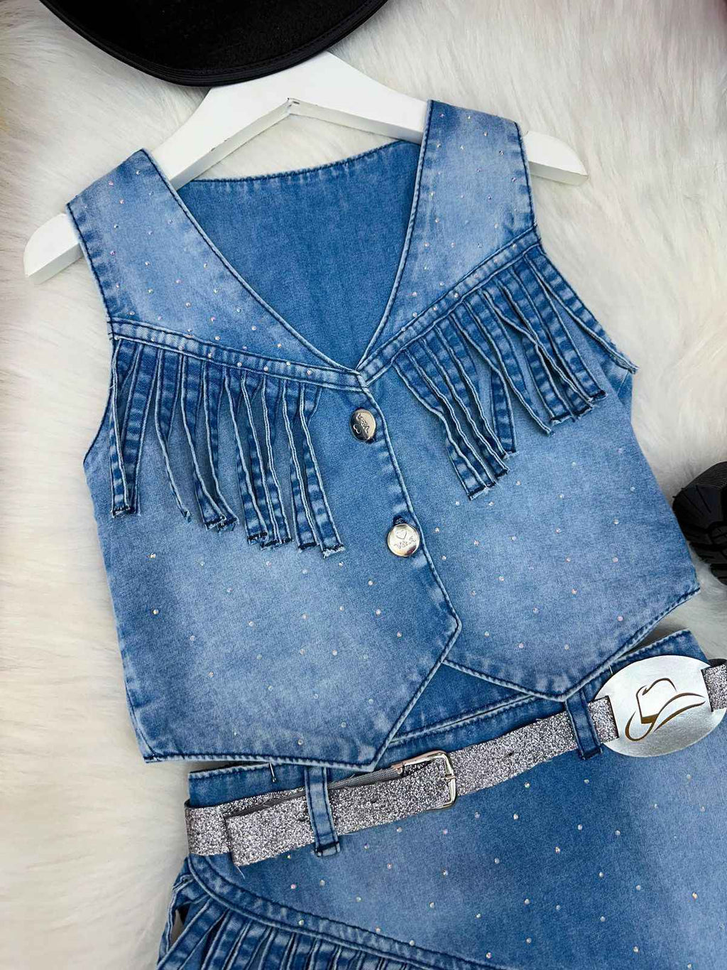 Conjunto Jeans Boiadeira com Chapéu e Franjas para Meninas