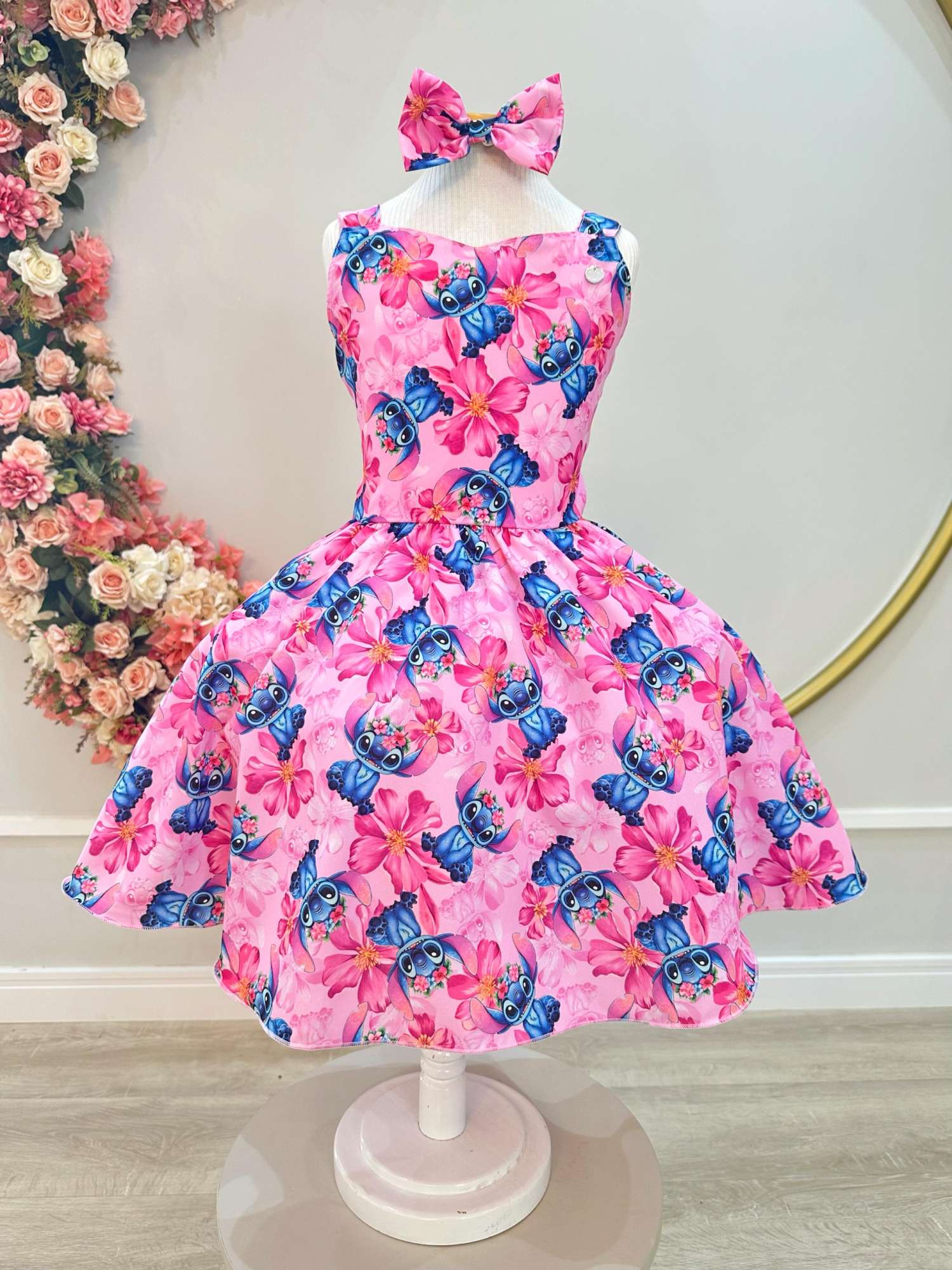 Vestido Infantil Temático com Laço Rosa para Meninas