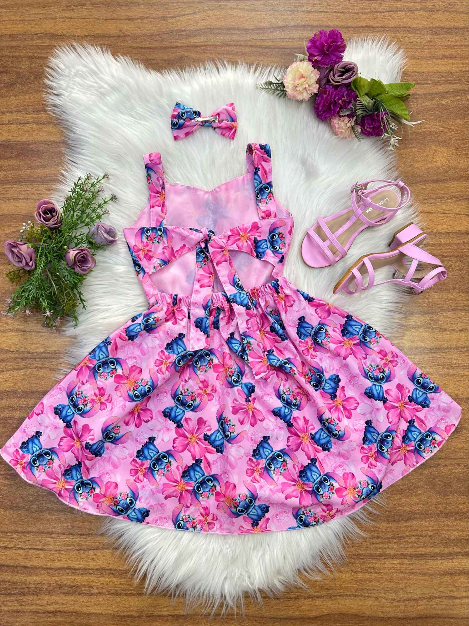 Vestido Infantil Temático com Laço Rosa para Meninas