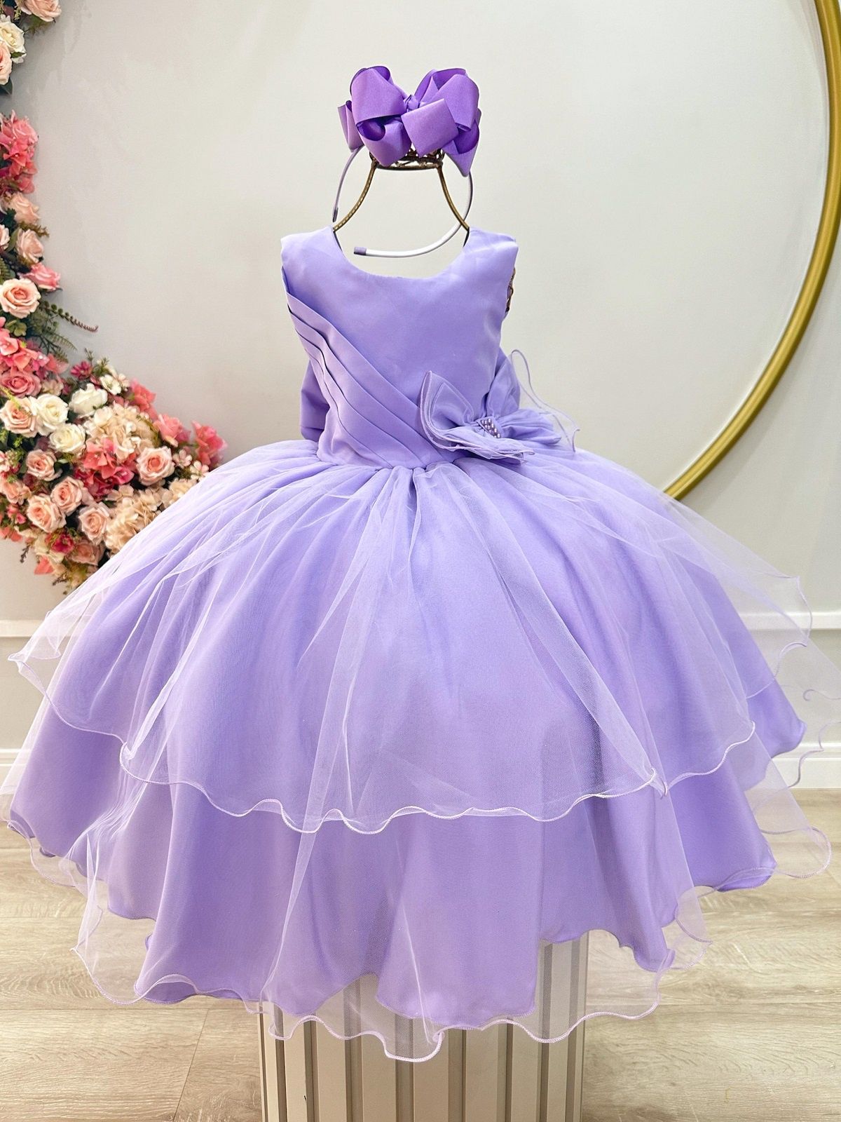 Vestido Infantil Lilás com Busto Drapeado e Aplique de Laço