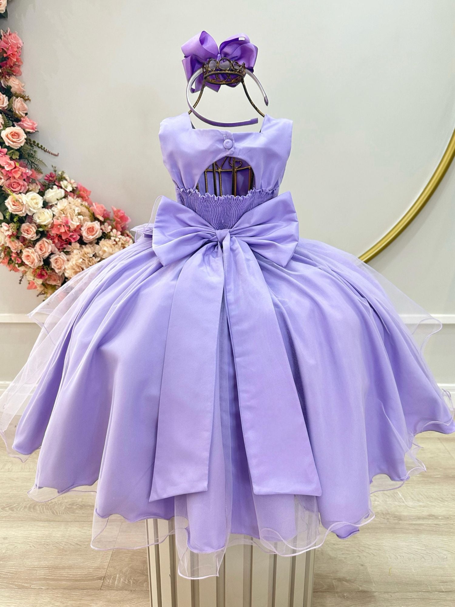 Vestido Infantil Lilás com Busto Drapeado e Aplique de Laço