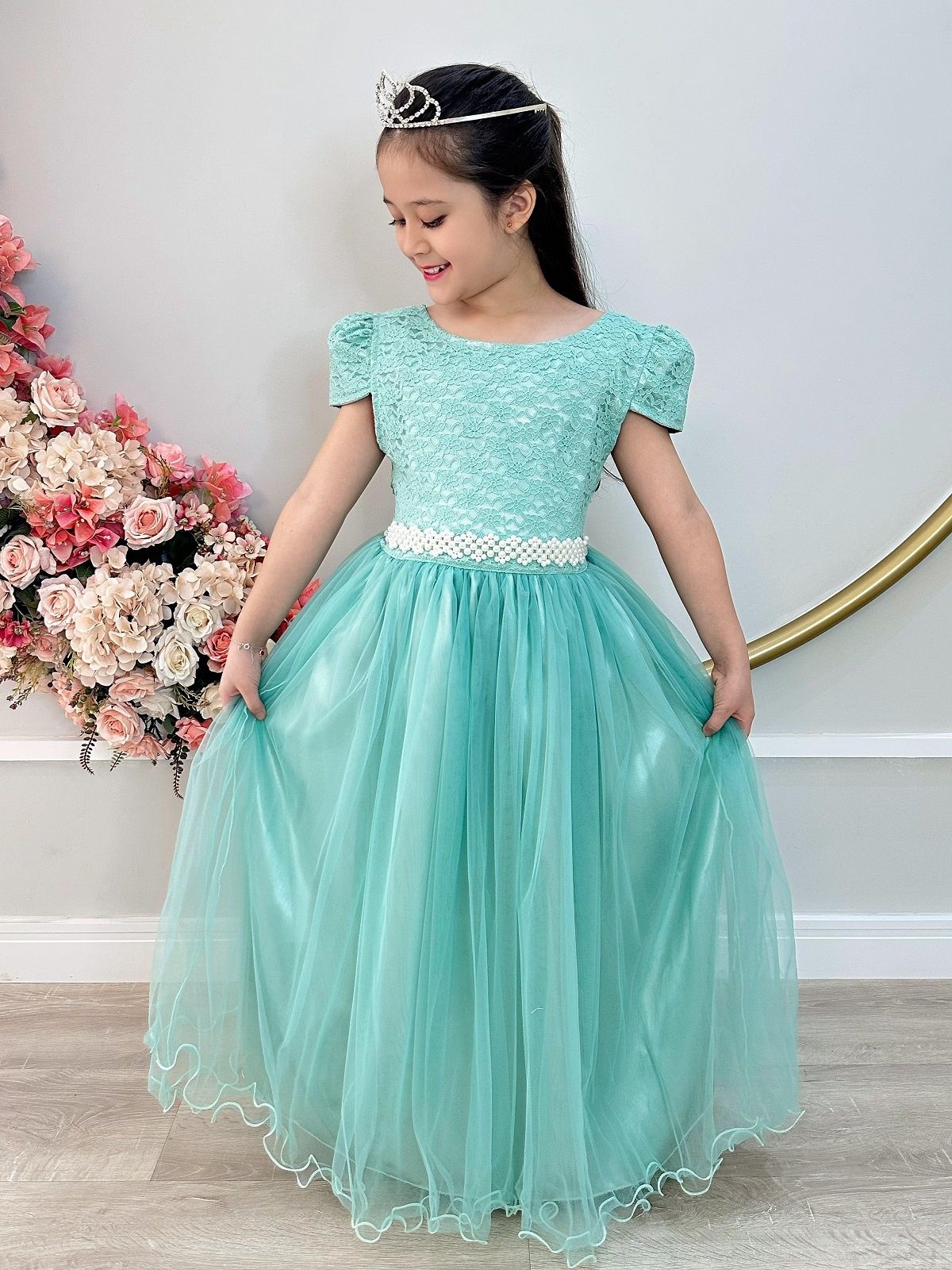 Vestido Longo Infantil Verde Menta em Tule e Renda para Casamento