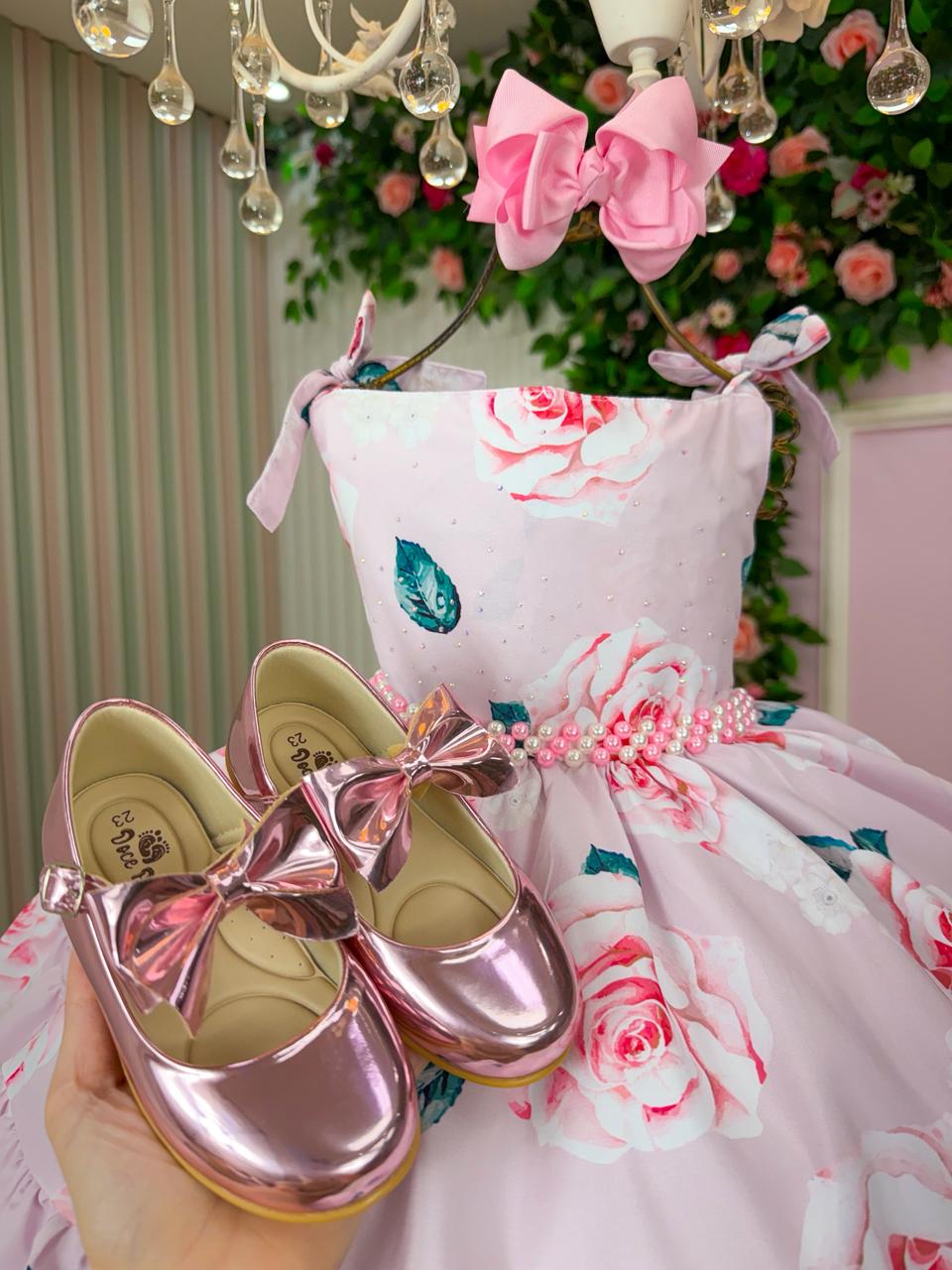 Vestido Floral Colorido com Lastex e Laço Rosa