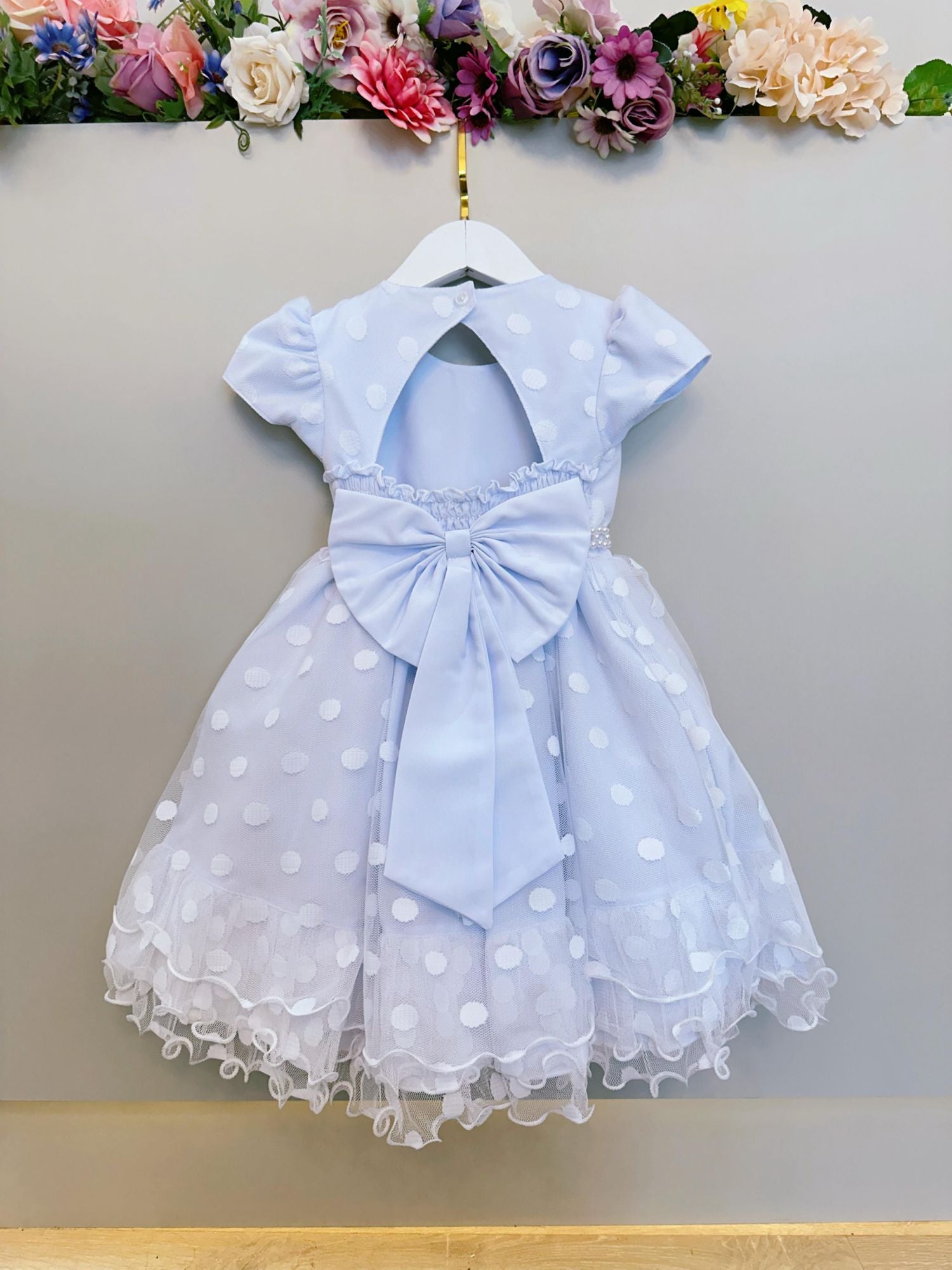 Vestido Infantil Branco Com Strass e Pérolas para Festas