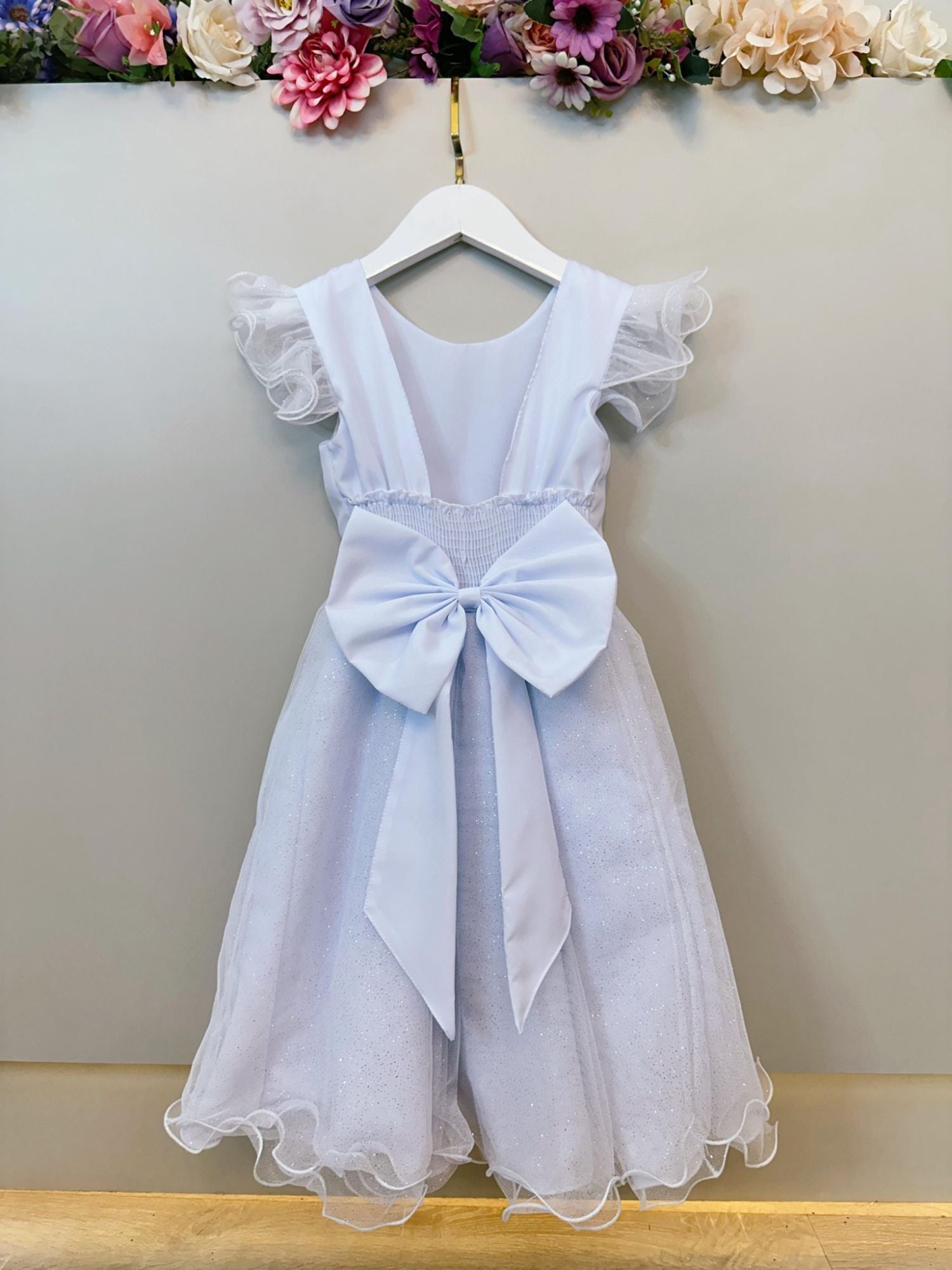Vestido Infantil Branco com Estampa de Borboletas para Festas