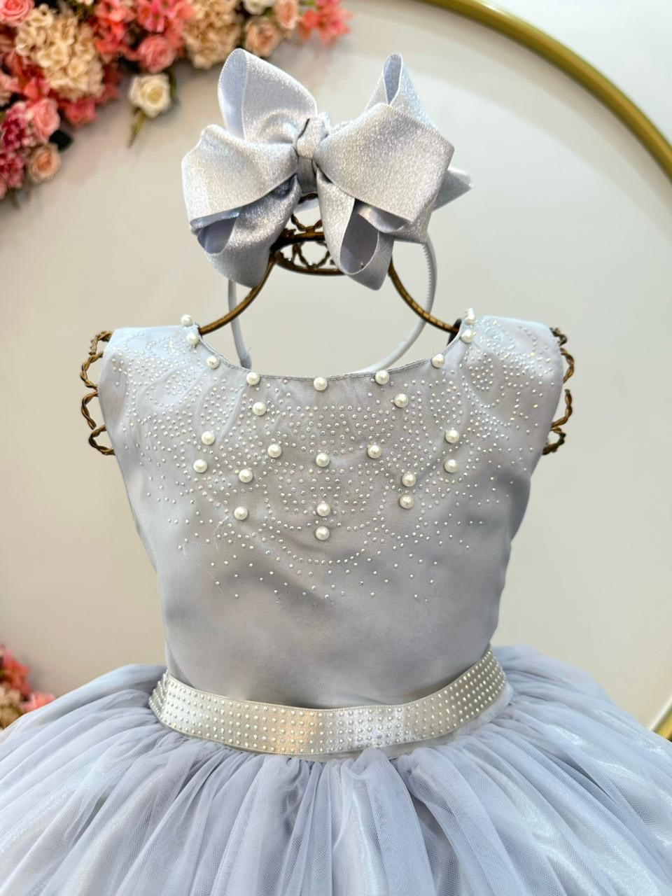 Vestido Longo Infantil Prata com Pérolas para Damas de Honra