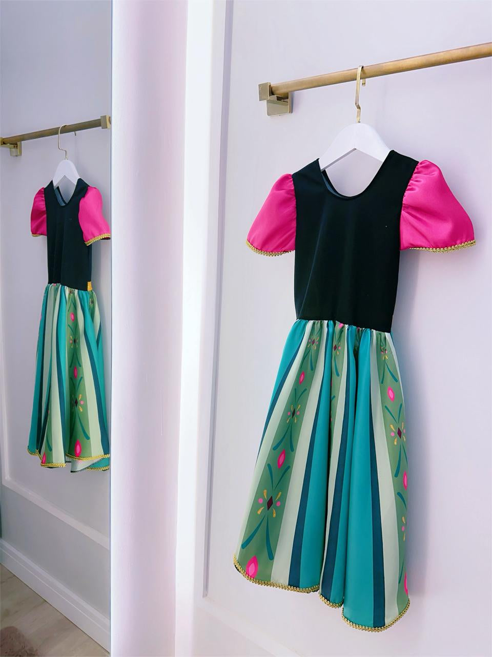 Vestido Infantil Princesa Anna Frozen em Cetim Estampado para Festas
