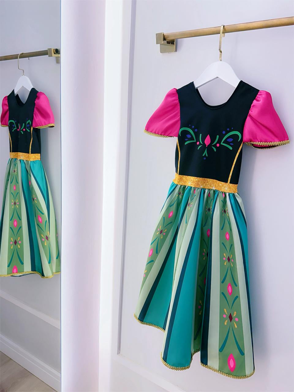 Vestido Infantil Princesa Anna Frozen em Cetim Estampado para Festas