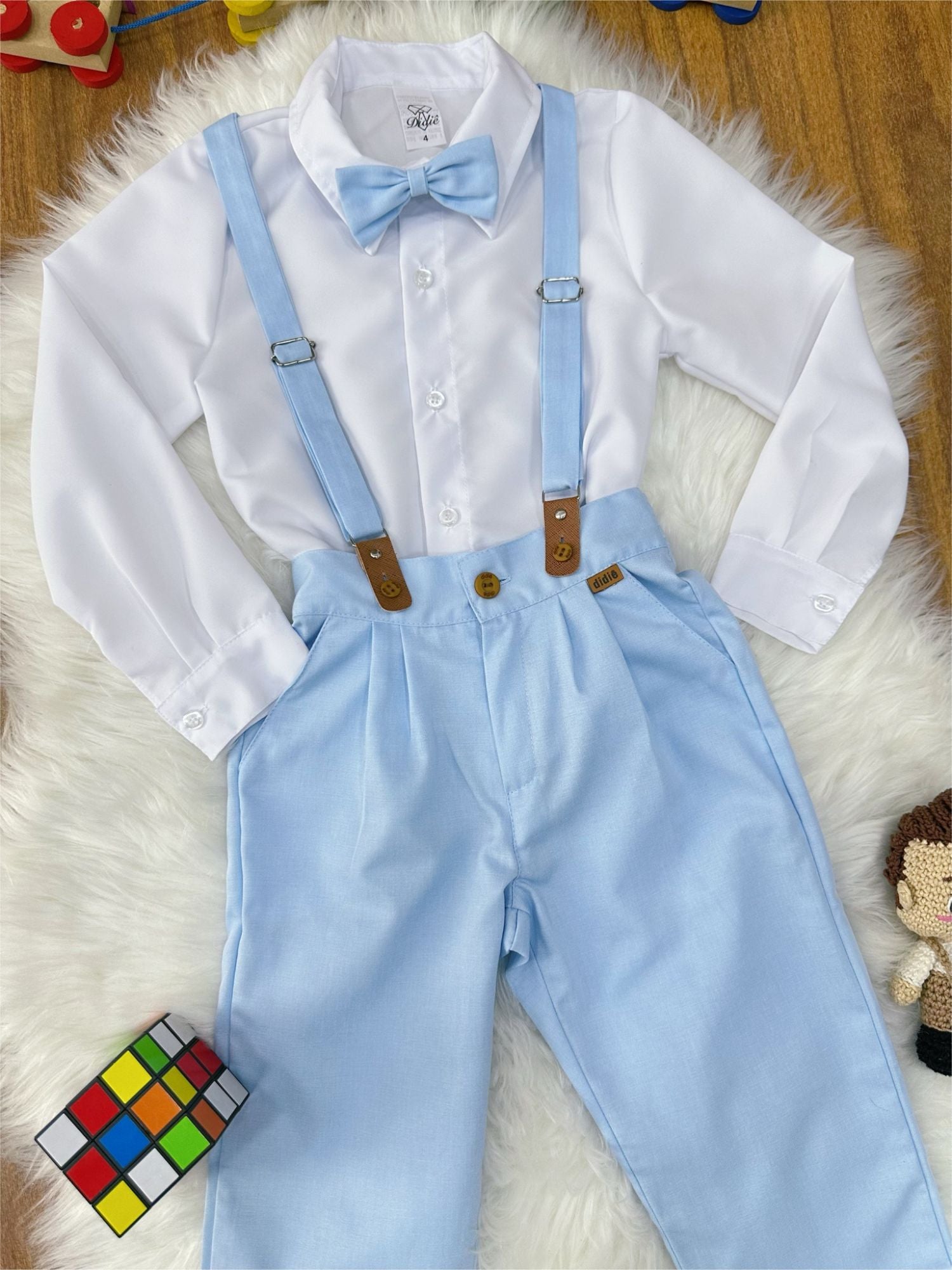 Conjunto Social Pajem com Camisa Branca, Calça Azul e Suspensório