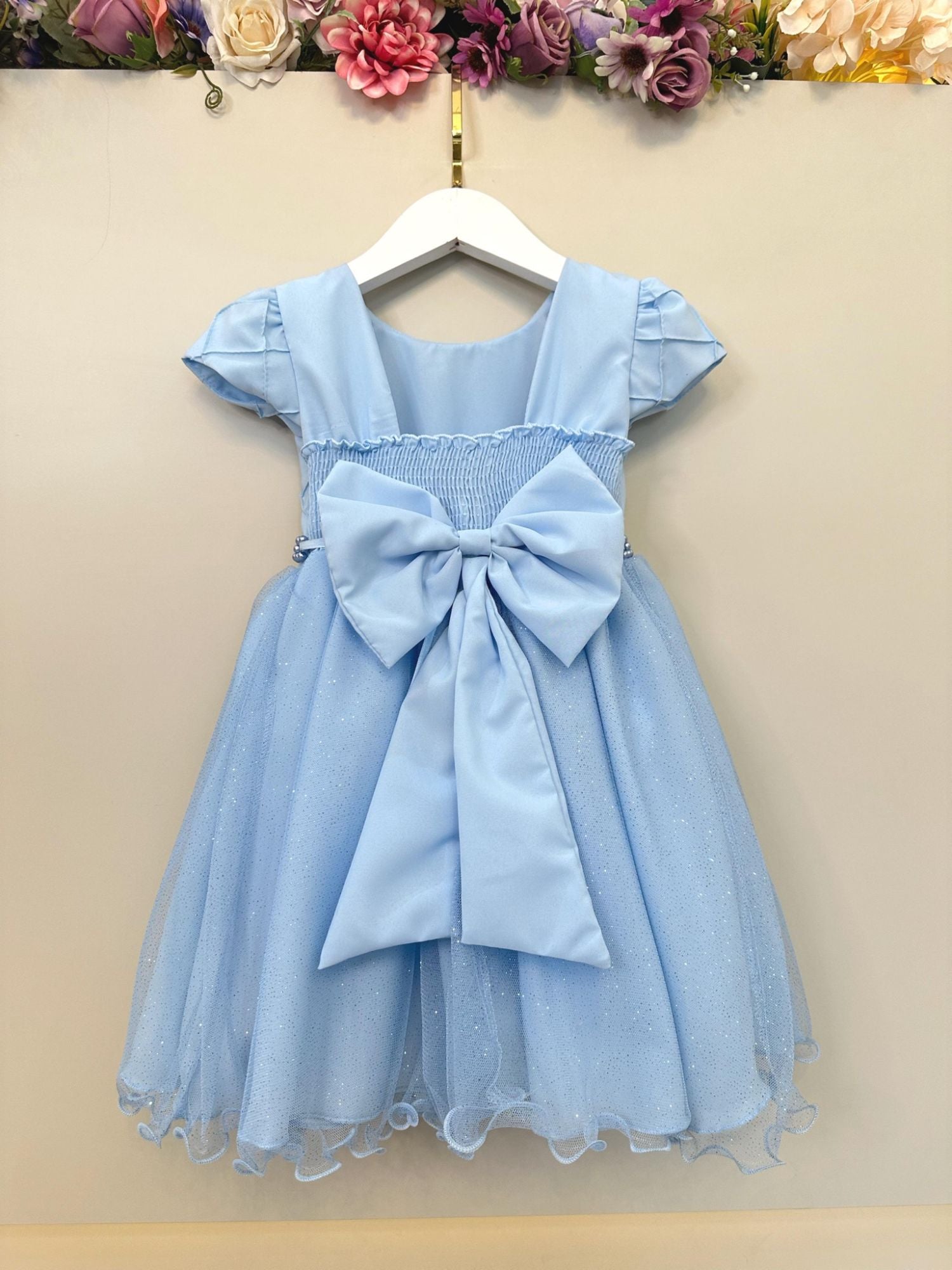 Vestido Infantil Azul Claro com Busto Nervura para Festas e Daminhas