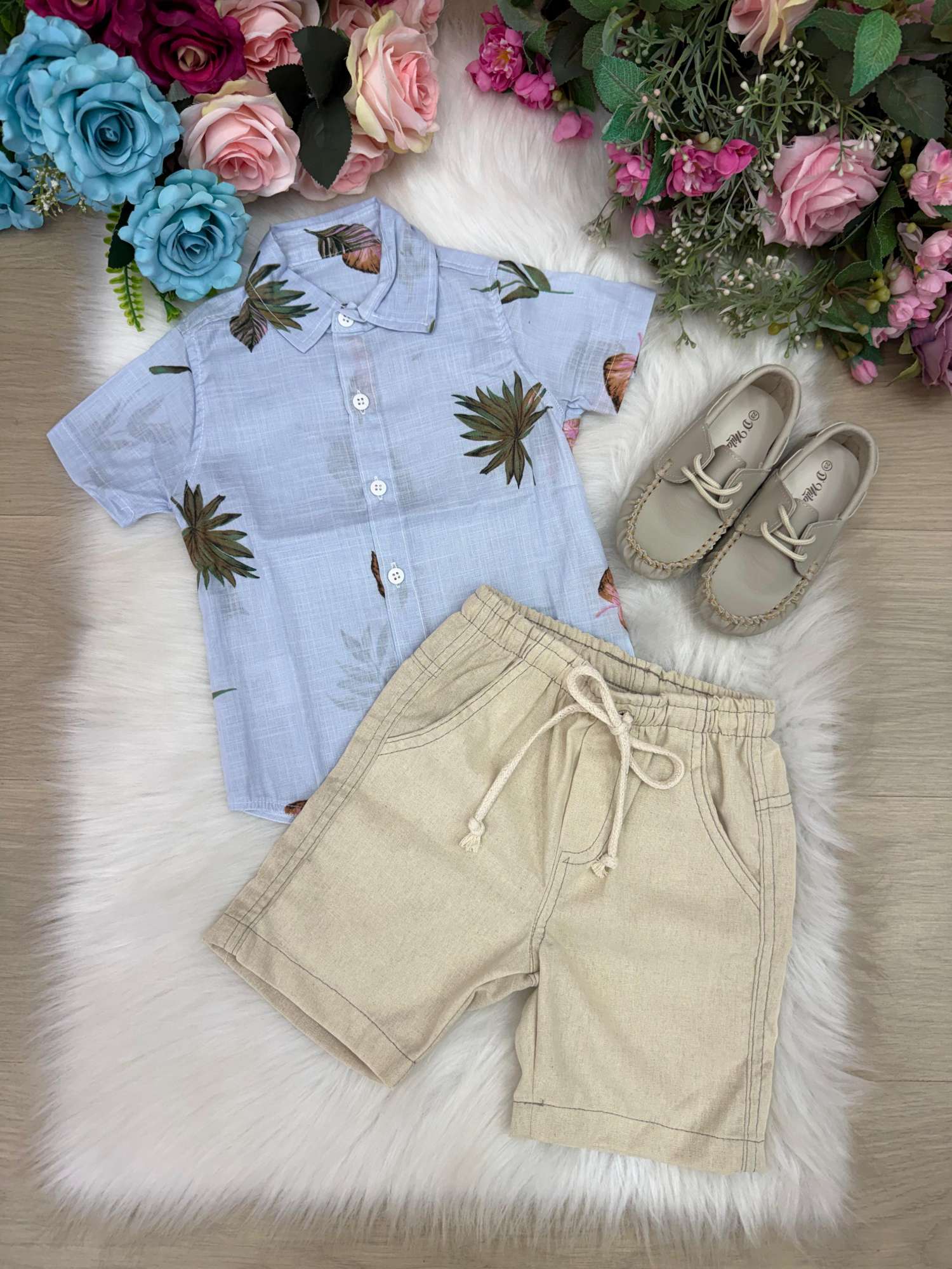 Conjunto Azul de Camisa e Bermuda de Linho para Meninos