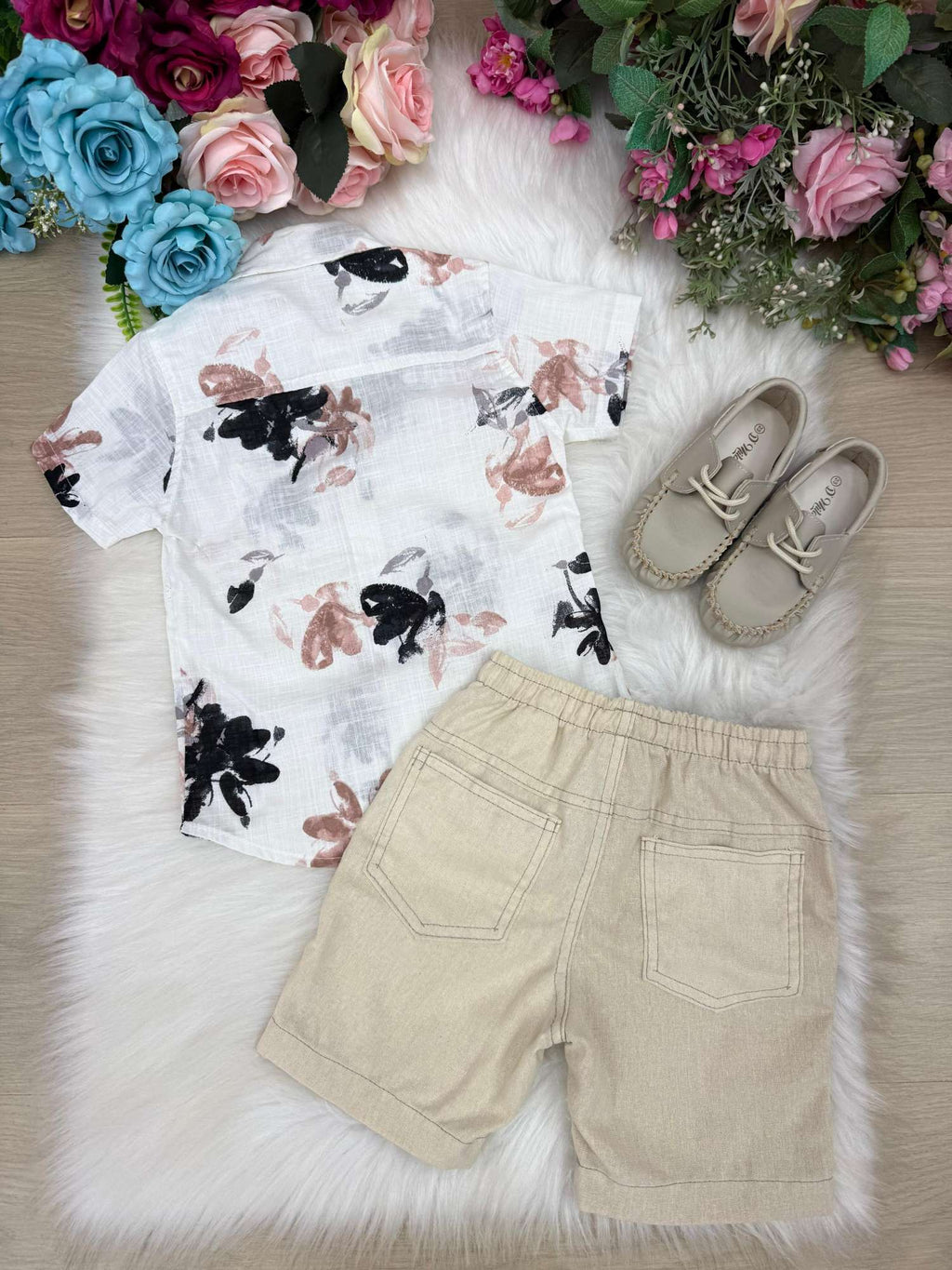 Conjunto Infantil Off Linho com Camisa e Bermuda Bege para Meninos