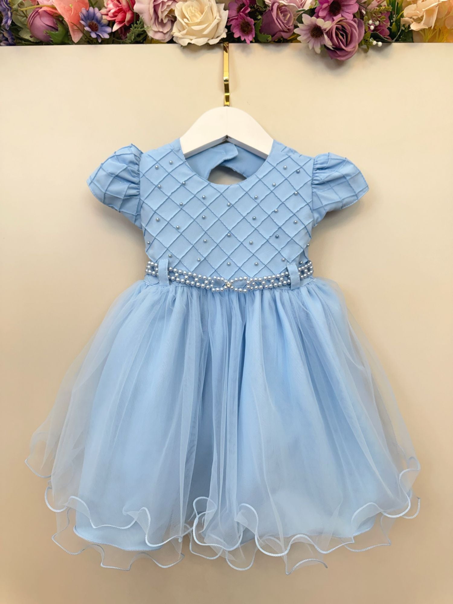 Vestido Bebê Azul Claro com Busto Nervura e Detalhes em Pérolas para Batizados