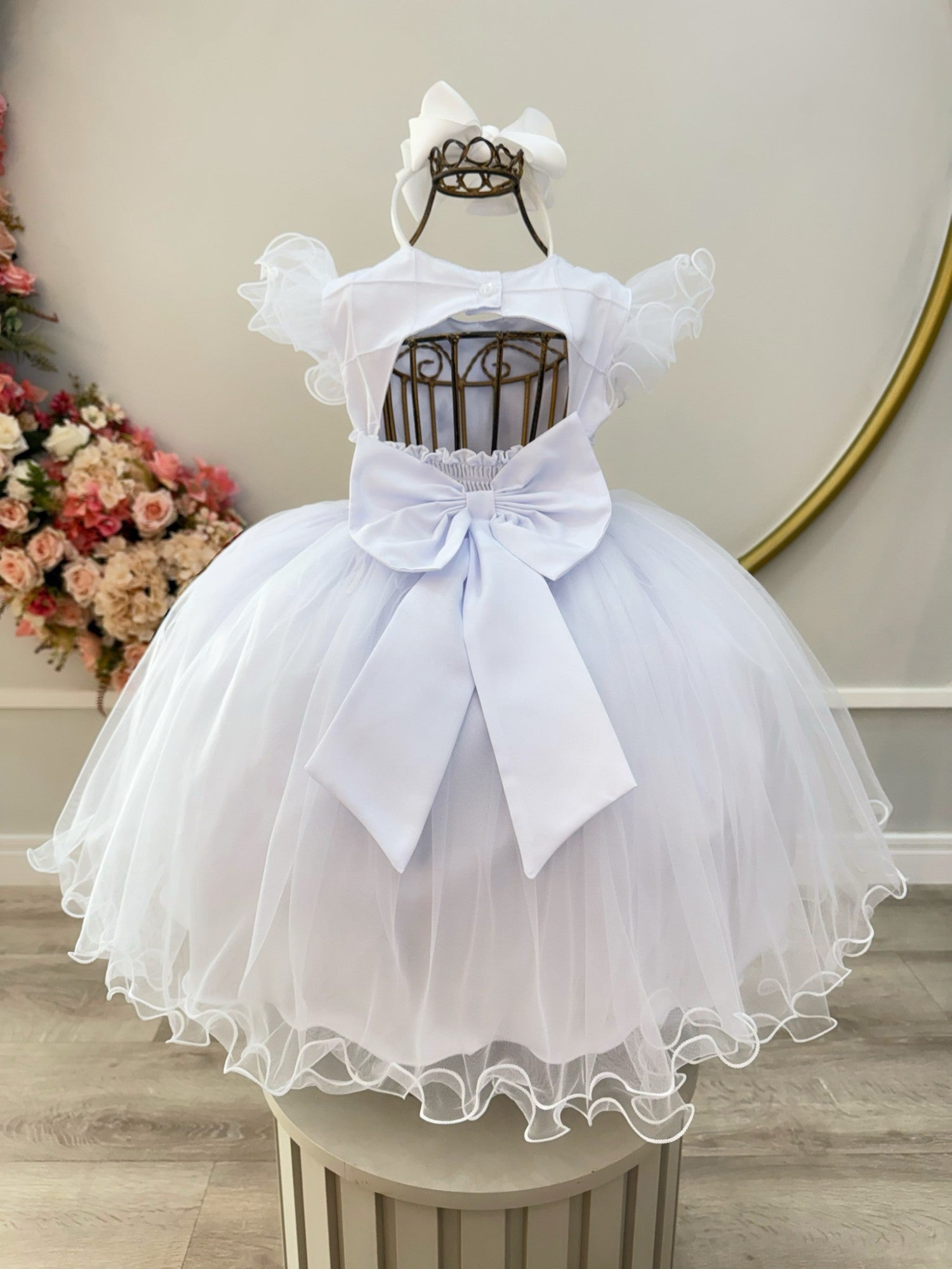 Vestido Infantil Branco com Busto Nervura e Apliques para Daminhas