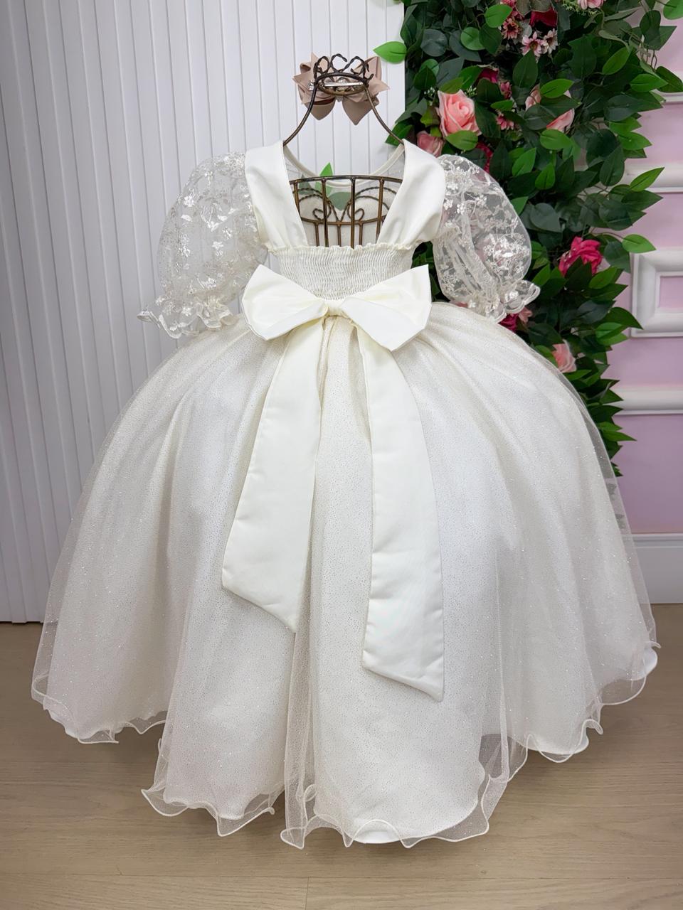 Vestido Longo Off-white com Bordados Florais e Tule para Daminhas