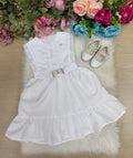 Vestido Infantil Evasê Branco com Renda e Laço de Pérolas