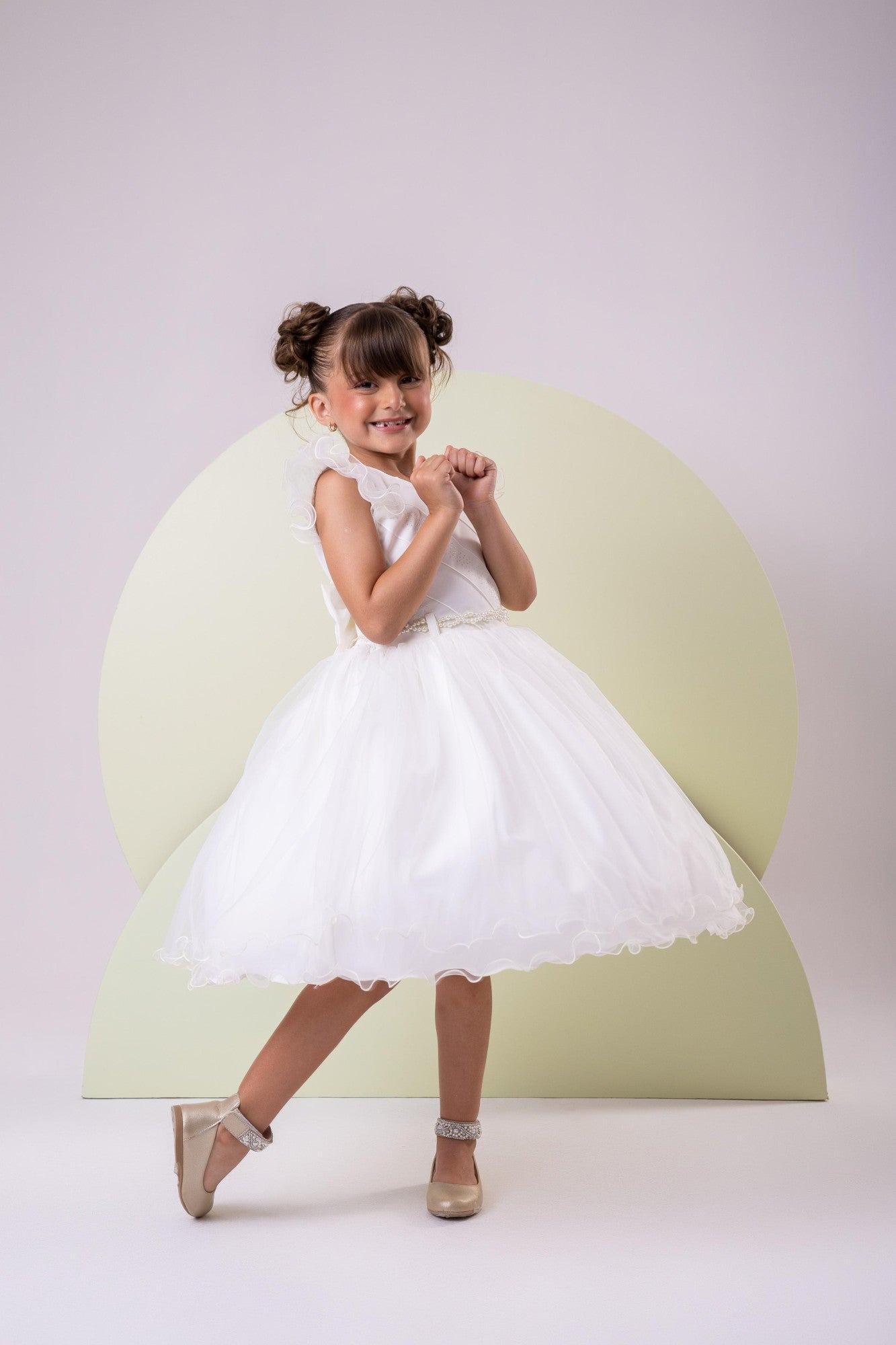 Vestido Infantil Off com Gola Redonda e Laço nas Costas