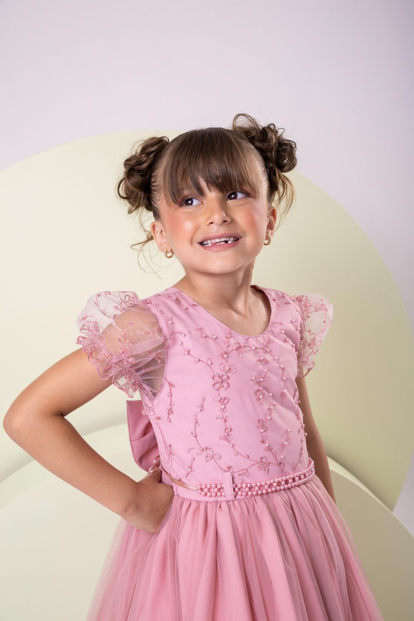 Vestido Infantil em Tafetá com Laço e Gola Redonda na Cor Rosa