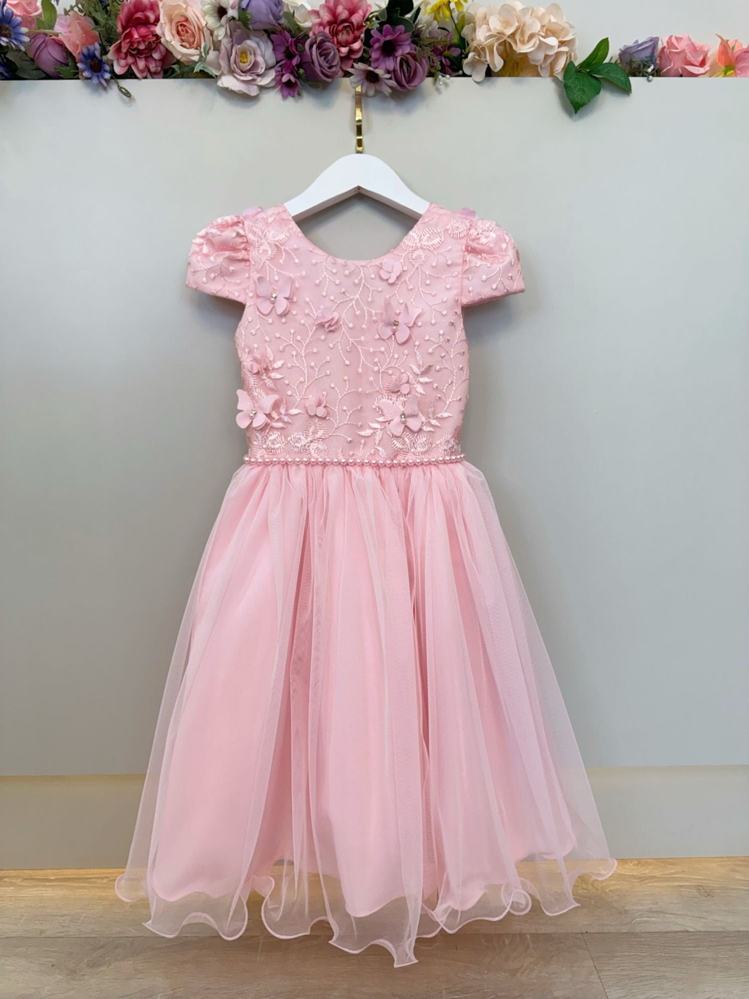 Vestido Infantil Rosa Com Apliques de Borboletas para Festas Luxuosas