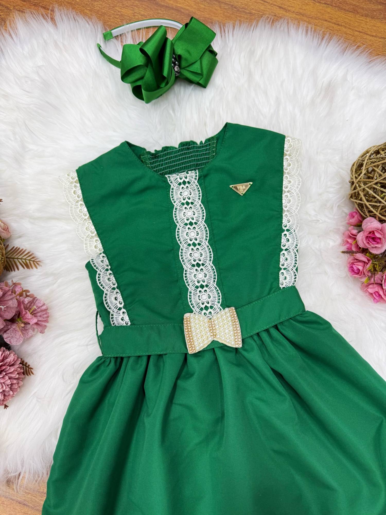 Vestido Infantil Verde Bandeira C/ Guipir Cinto Broche Festas