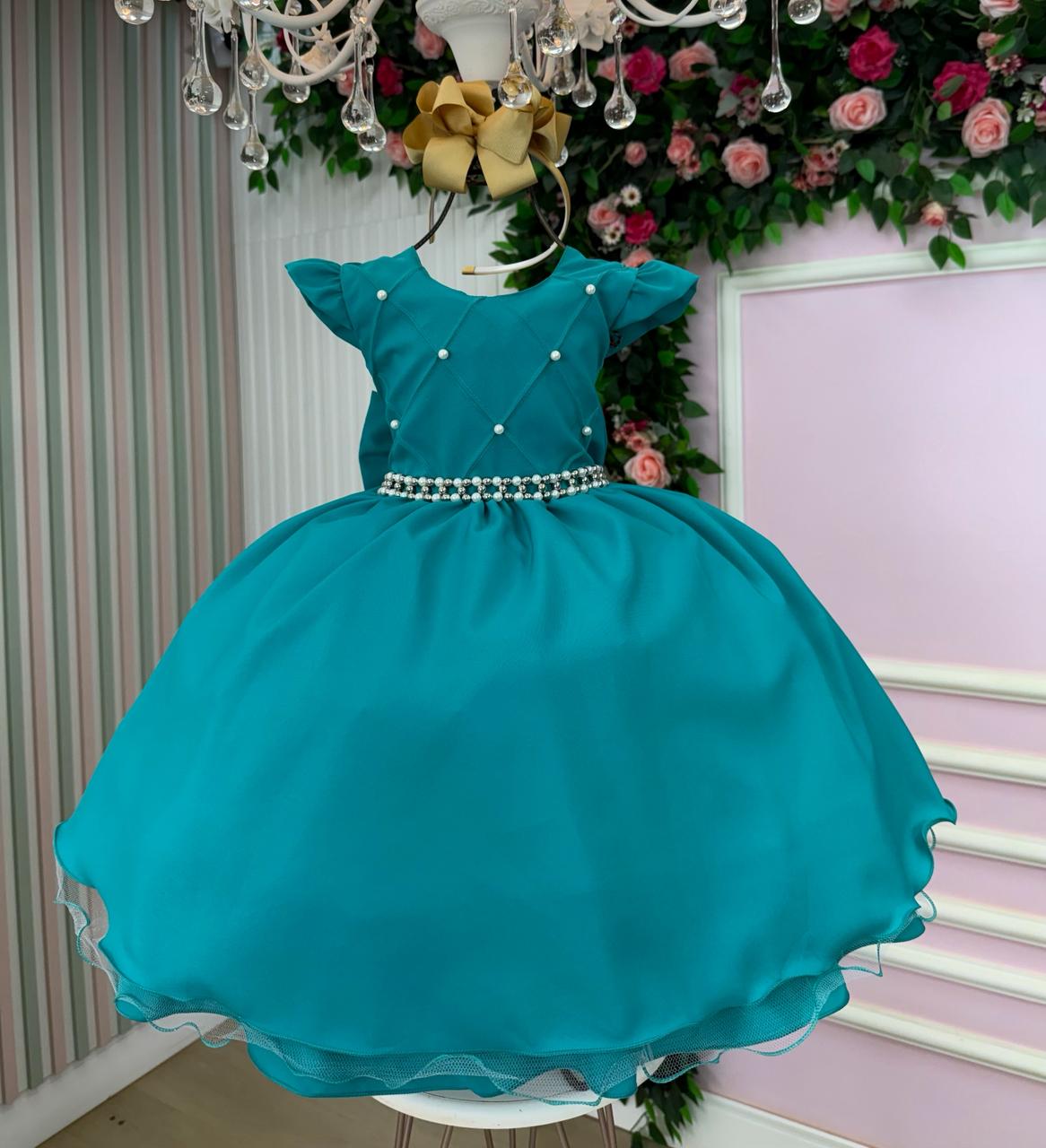 Vestido Infantil Verde Jade com Detalhes em Pérolas e Tule