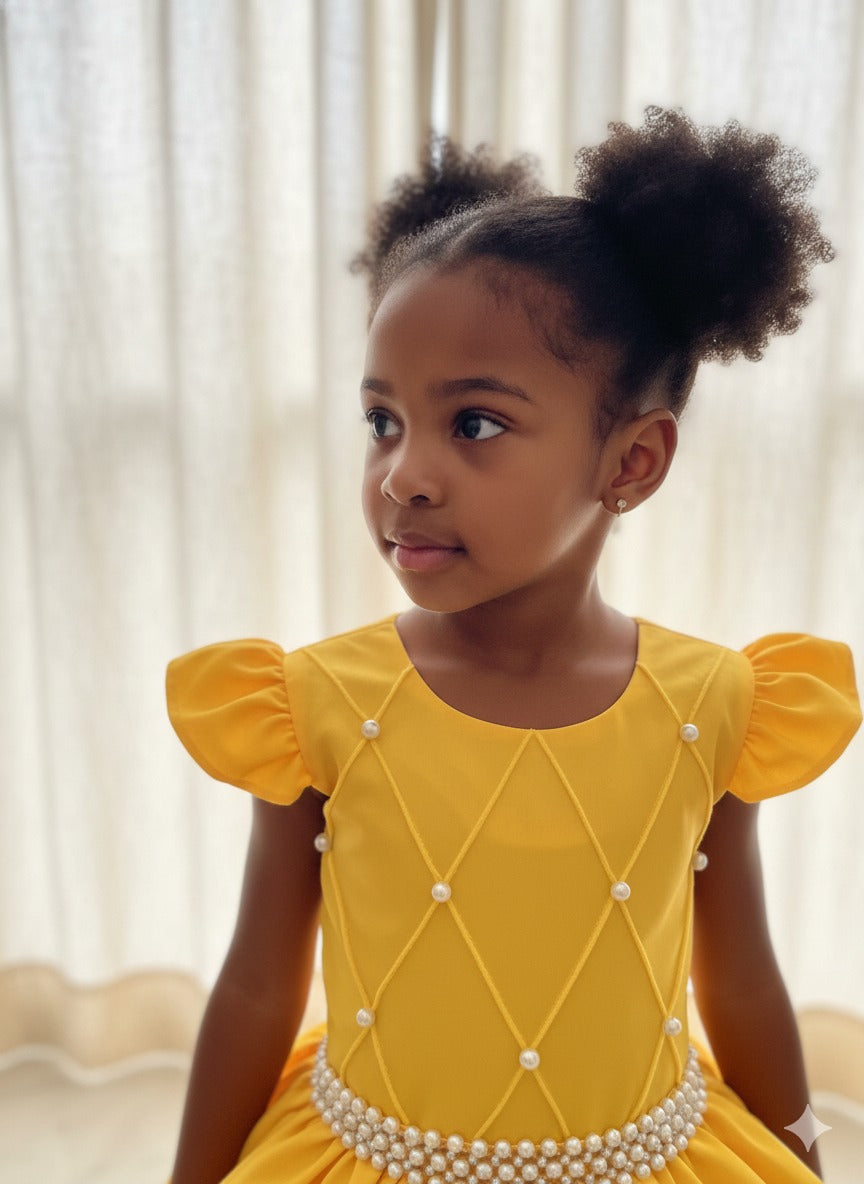 Vestido Longo Amarelo Gema com Babado em Tule e Forro em Poliéster