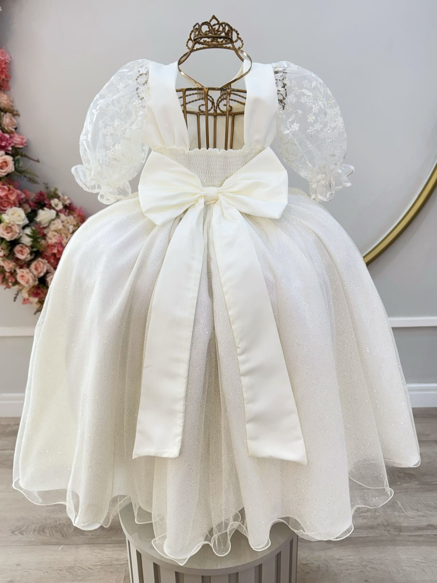 Vestido Infantil Off White Com Busto Bordado E Pérolas Para Daminhas De Festas