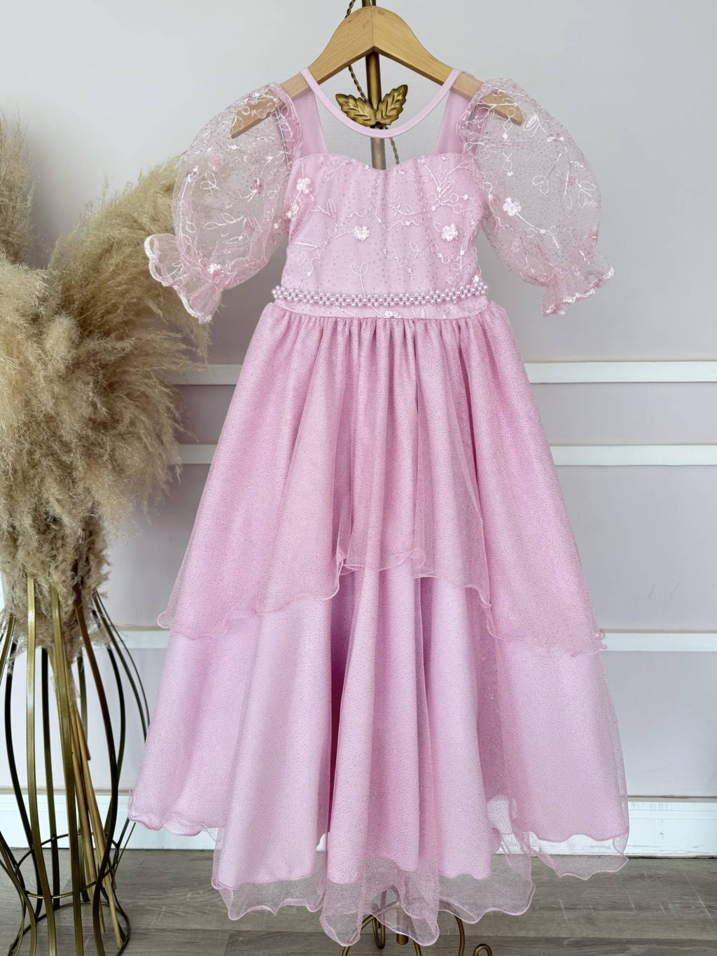 Vestido Infantil Rosa com Busto Bordado e Renda para Daminhas de Festas