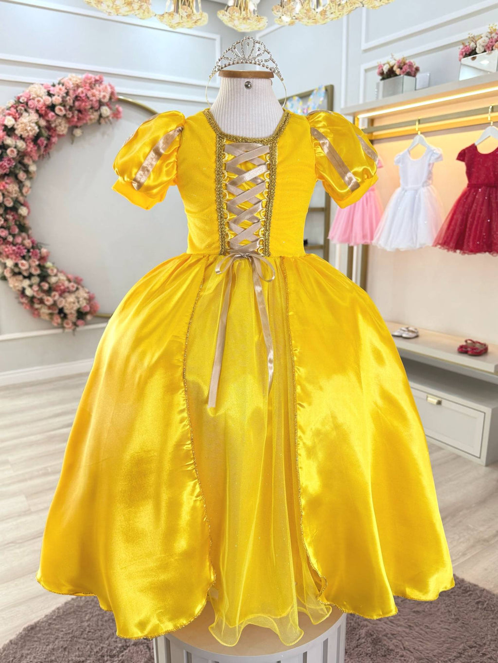 Fantasia Infantil Princesa em Cetim Amarelo com Saia Rodada