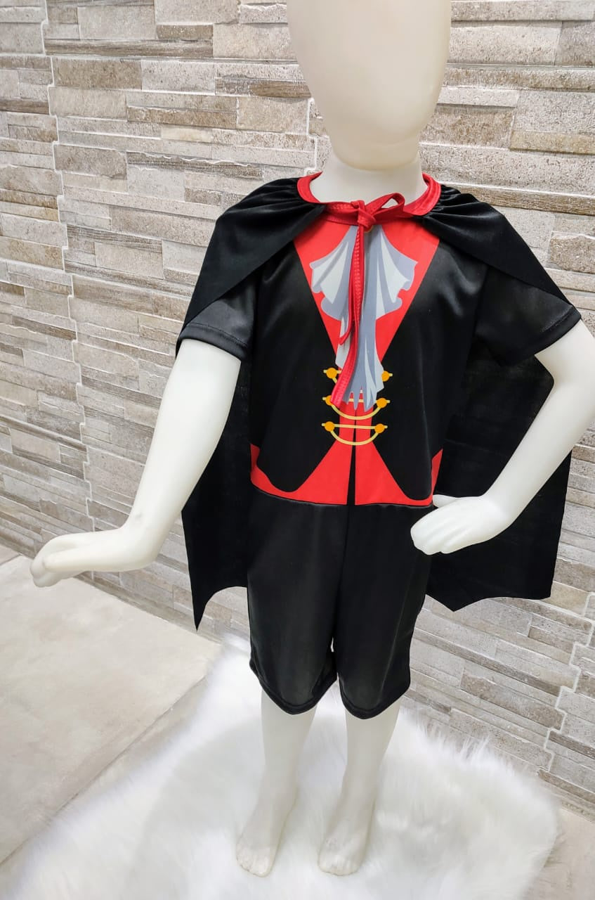 Fantasia Infantil de Vampiro em Helanca com Capa e Dentadura
