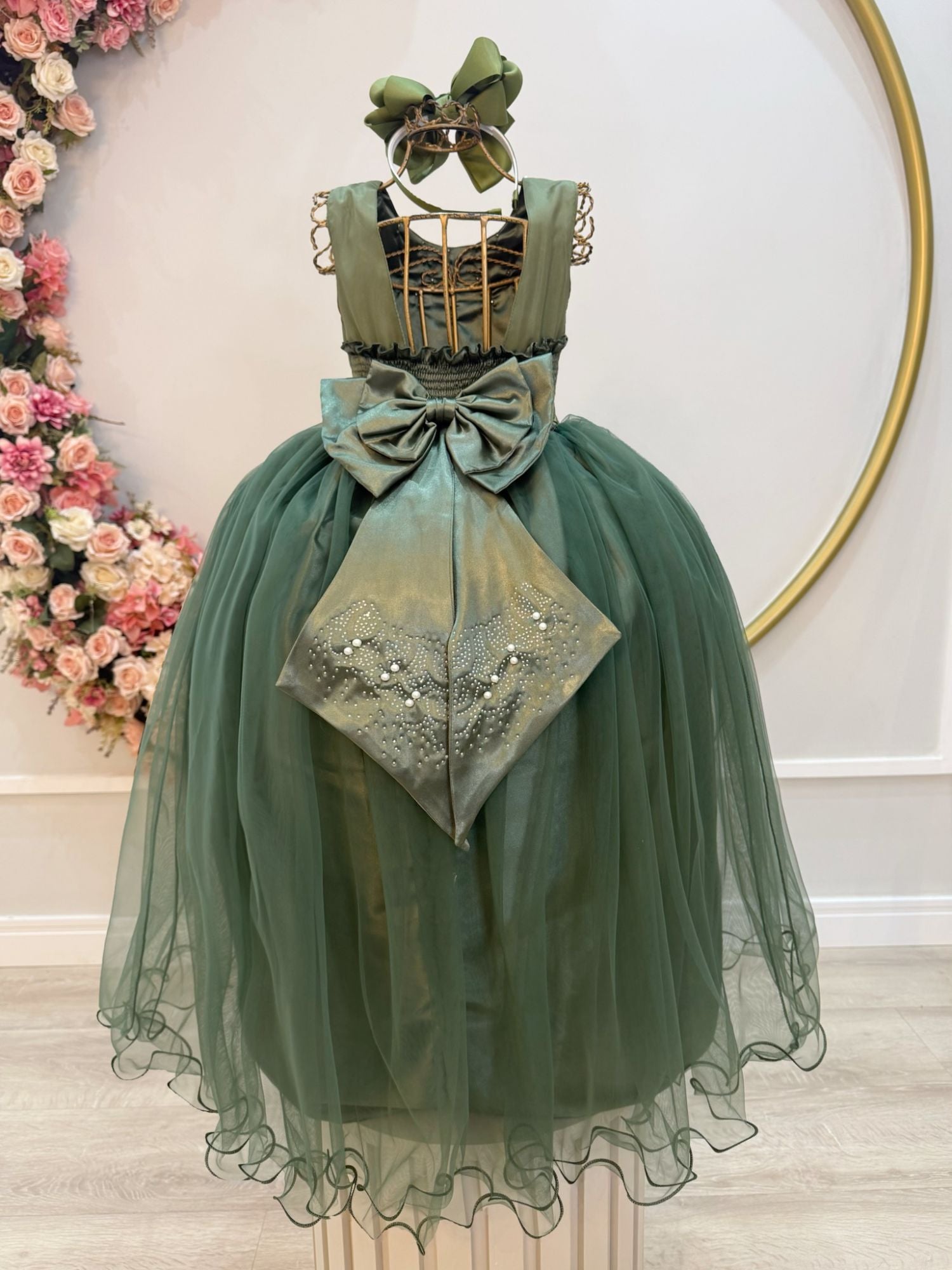 Vestido Longo Verde Oliva Infantil com Pérolas para Damas de Honra