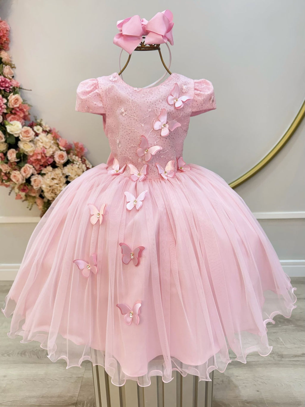 Vestido Infantil Rosa Bebê Com Renda e Borboletas Para Festas Luxuosas