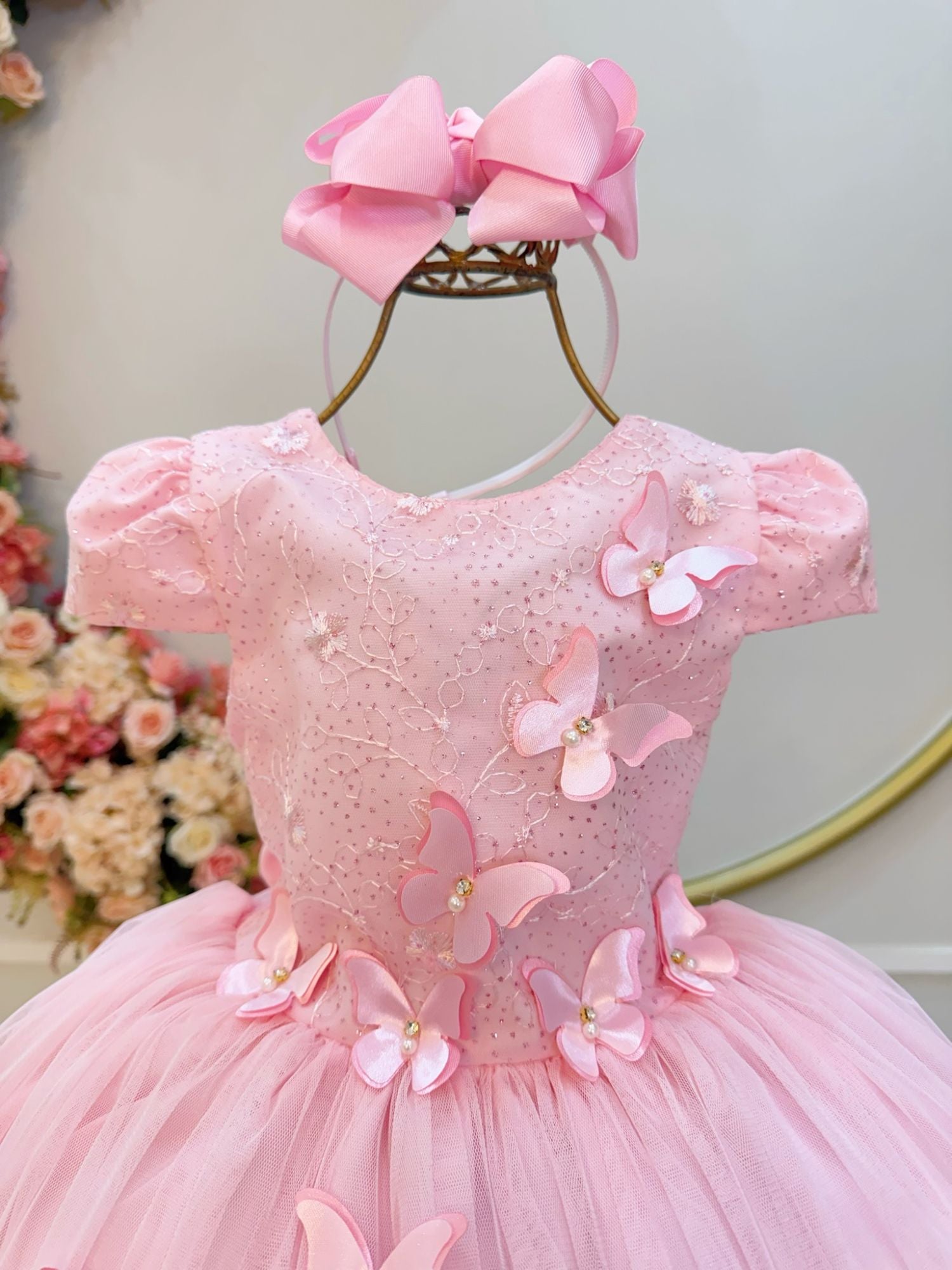 Vestido Infantil Rosa Bebê Com Renda e Borboletas Para Festas Luxuosas