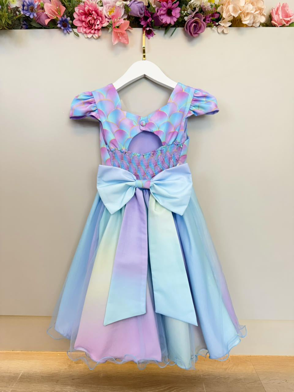 Vestido Infantil Sereia Colorido para Festas com Busto de Escamas
