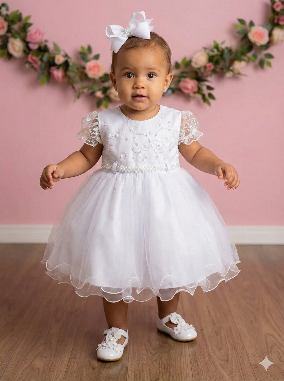 Vestido Infantil Branco em Tule com Pérolas para Eventos Especiais
