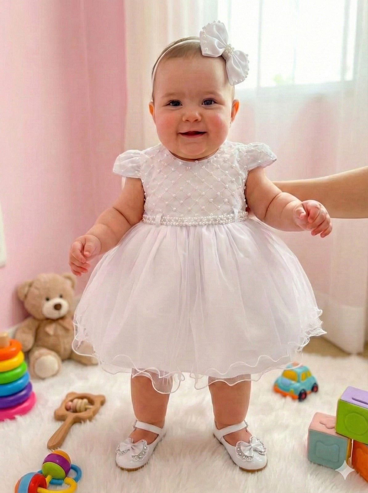 Vestido Infantil Branco em Tule Bordado para Momentos Especiais
