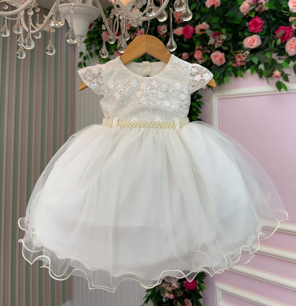 Vestido Infantil Off com Tule Bordado e Saia Rodada