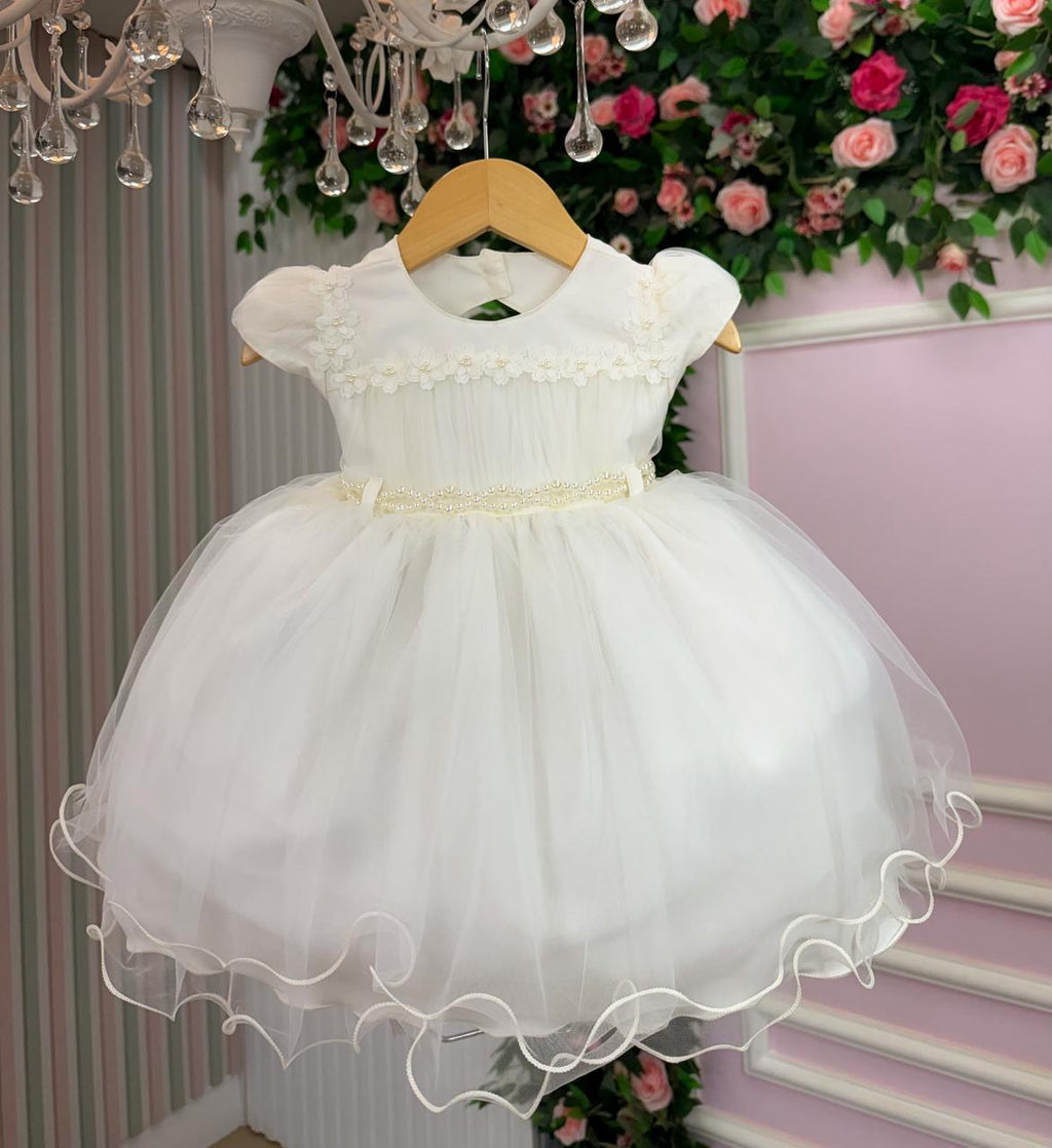 Vestido Infantil Off com Tule Bordado e Saia Rodada