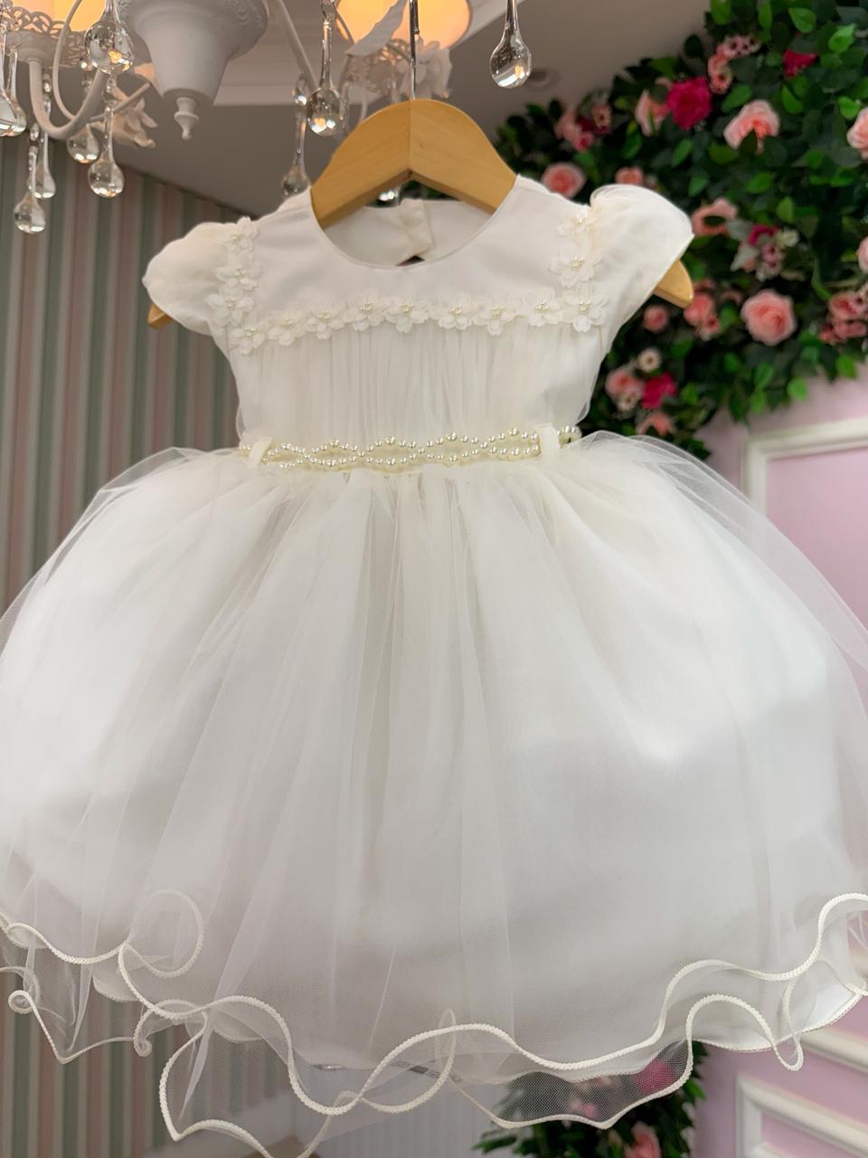 Vestido Infantil Off com Tule e Apliques de Flores