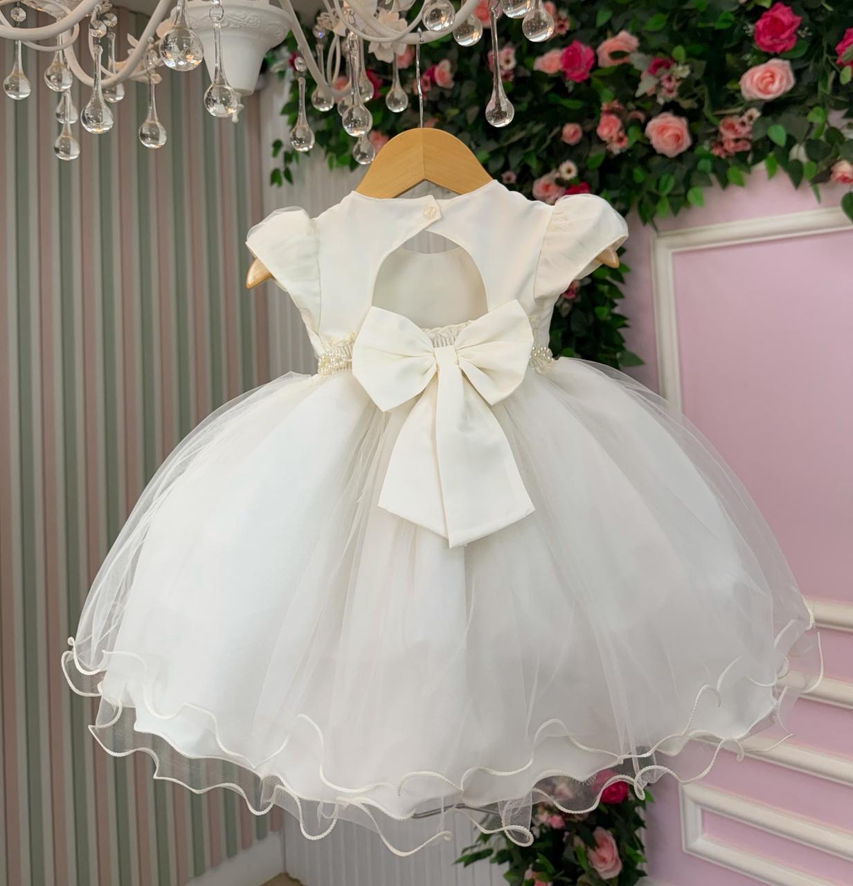 Vestido Infantil Off com Tule e Apliques de Flores