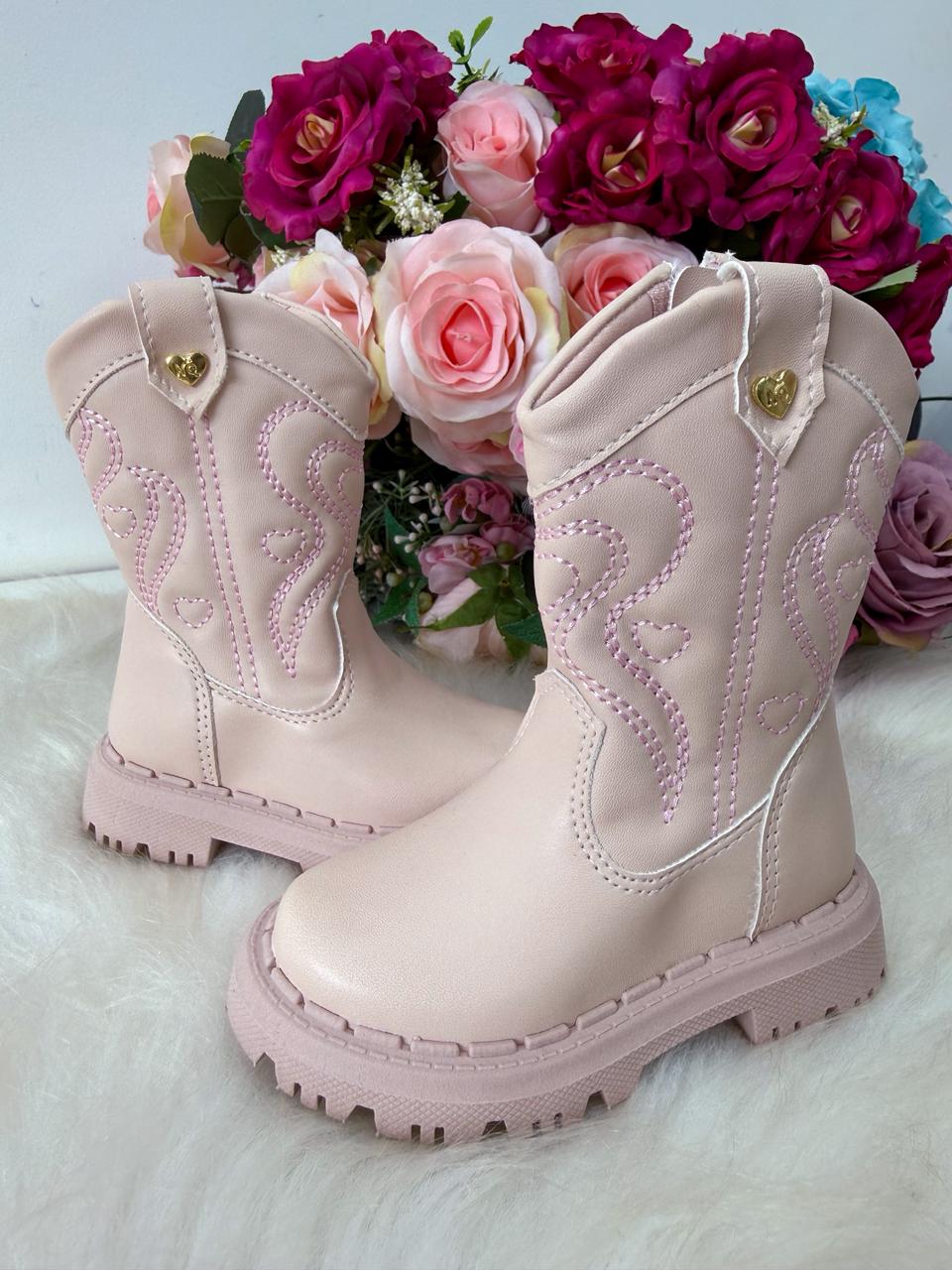 Bota Infantil Estilo Texana com Detalhes em Strass