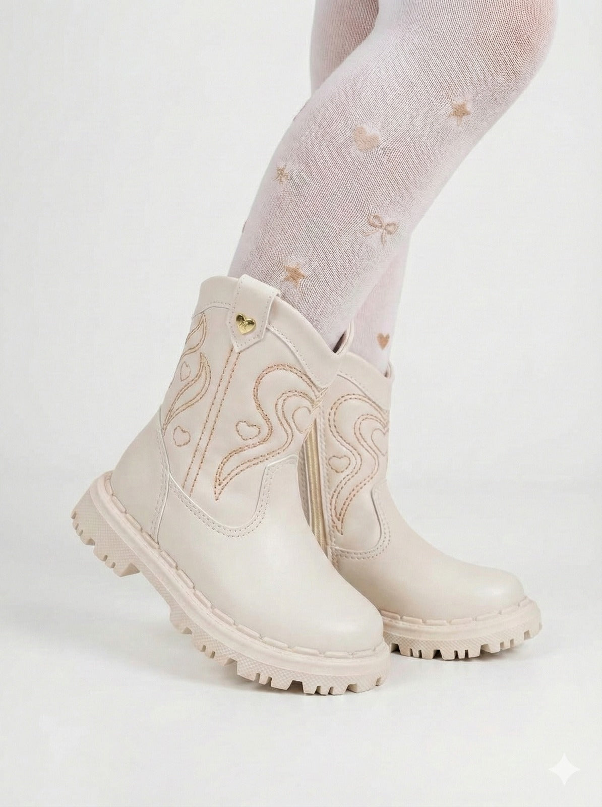 Bota Infantil Estilo Texana Boiadeira com Detalhes em Strass