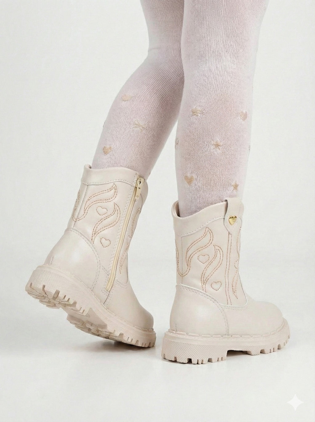 Bota Infantil Estilo Texana Boiadeira com Detalhes em Strass