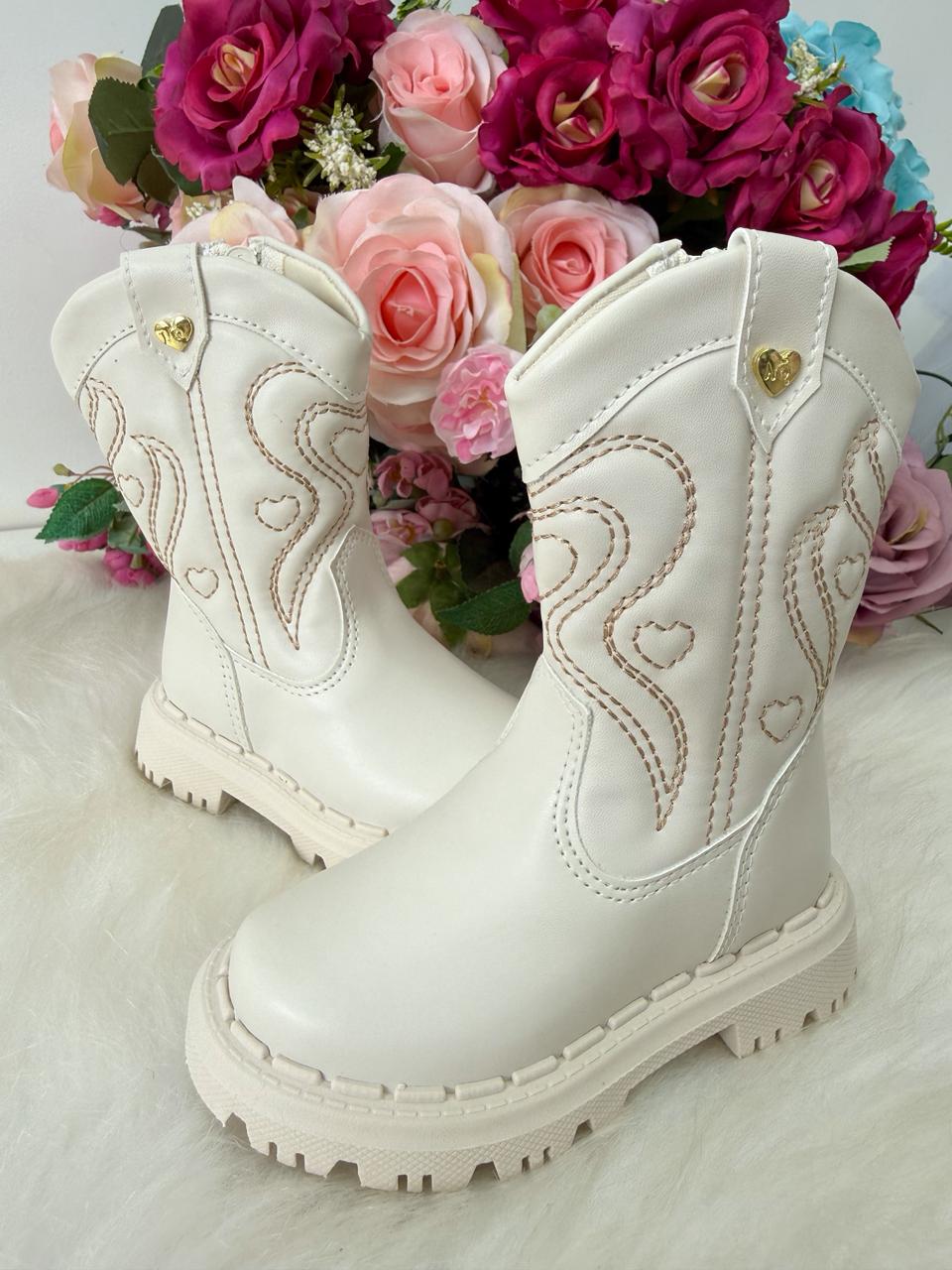 Bota Infantil Estilo Texana Boiadeira com Detalhes em Strass