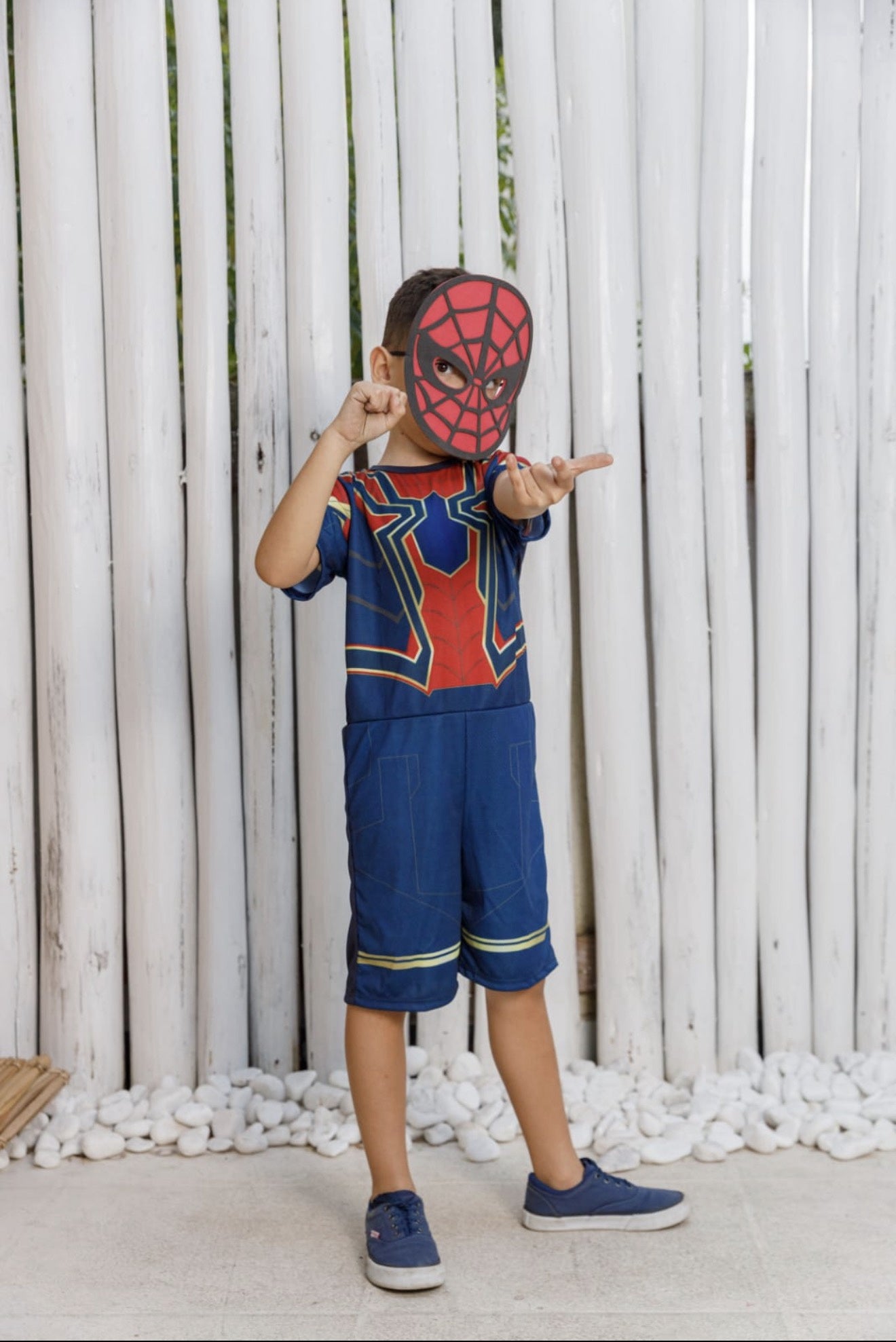 Fantasia Homem Aranha Infantil em Elanca Vermelha e Amarela com Máscara