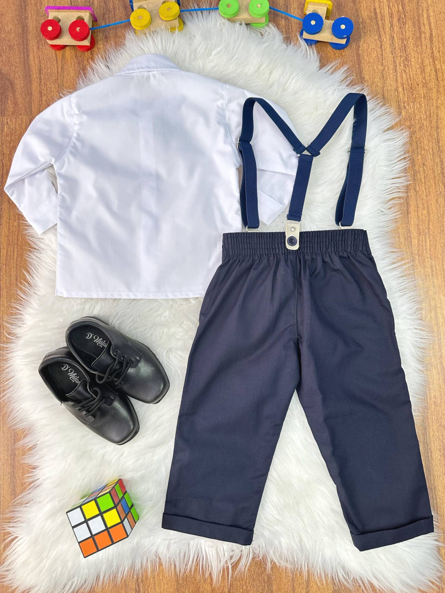 Conjunto Social Luxo Camisa Branca e Calça Azul Escuro com Suspensório