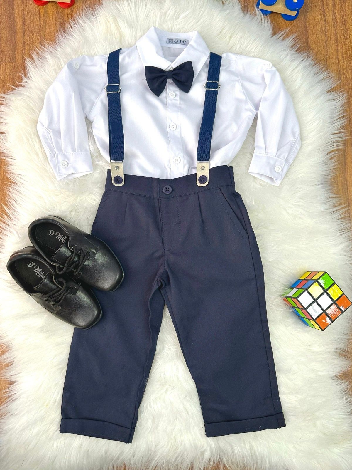 Conjunto Social Luxo Camisa Branca e Calça Azul Escuro com Suspensório