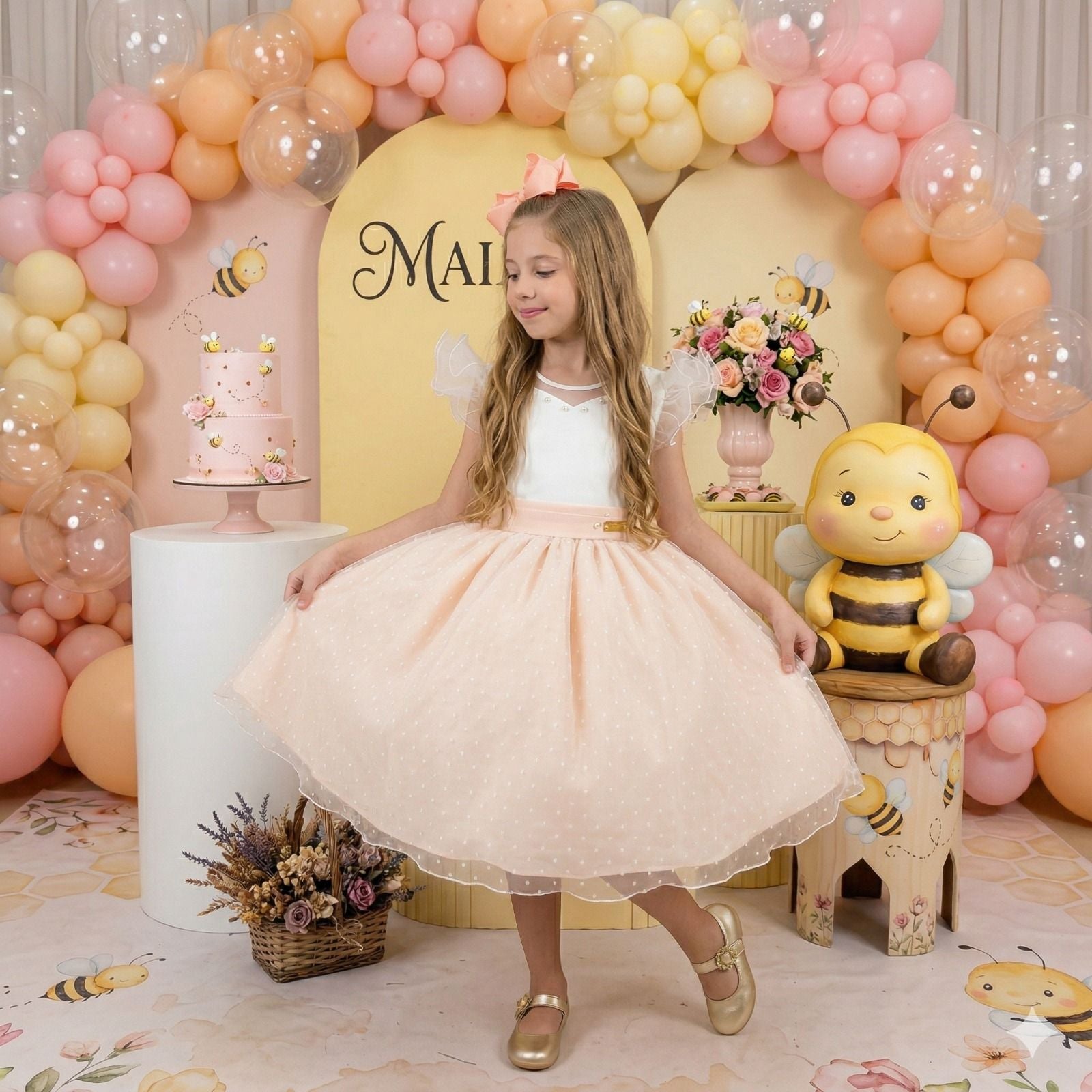 Vestido Infantil Pessego em Tule com Detalhes em Pérolas