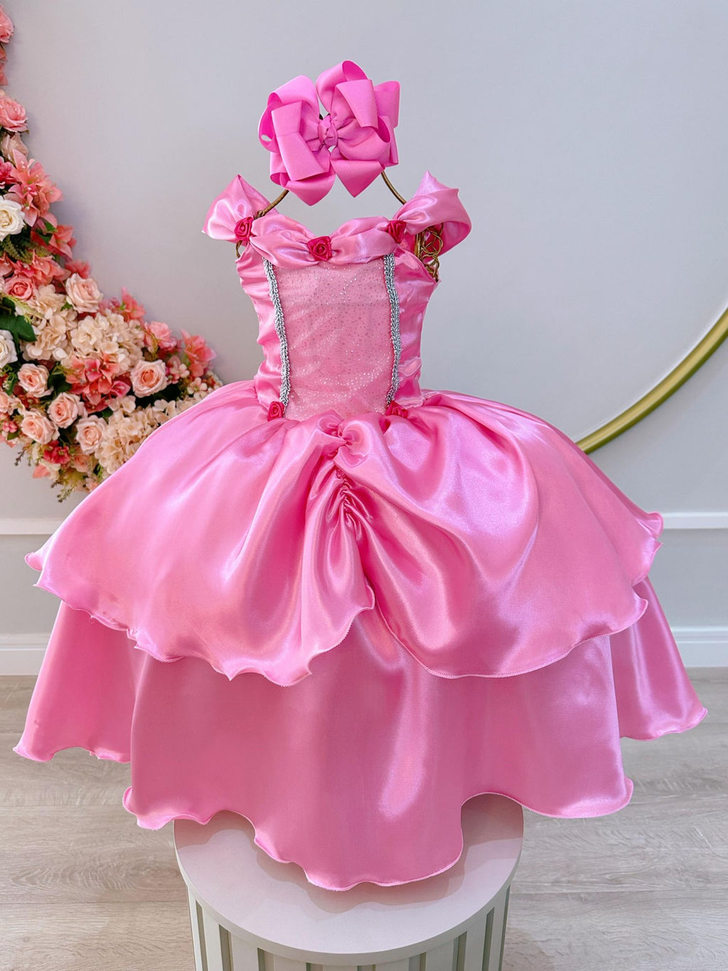 Fantasia Infantil Rosa com Estampa de Princesas Bela Adormecida e Aurora