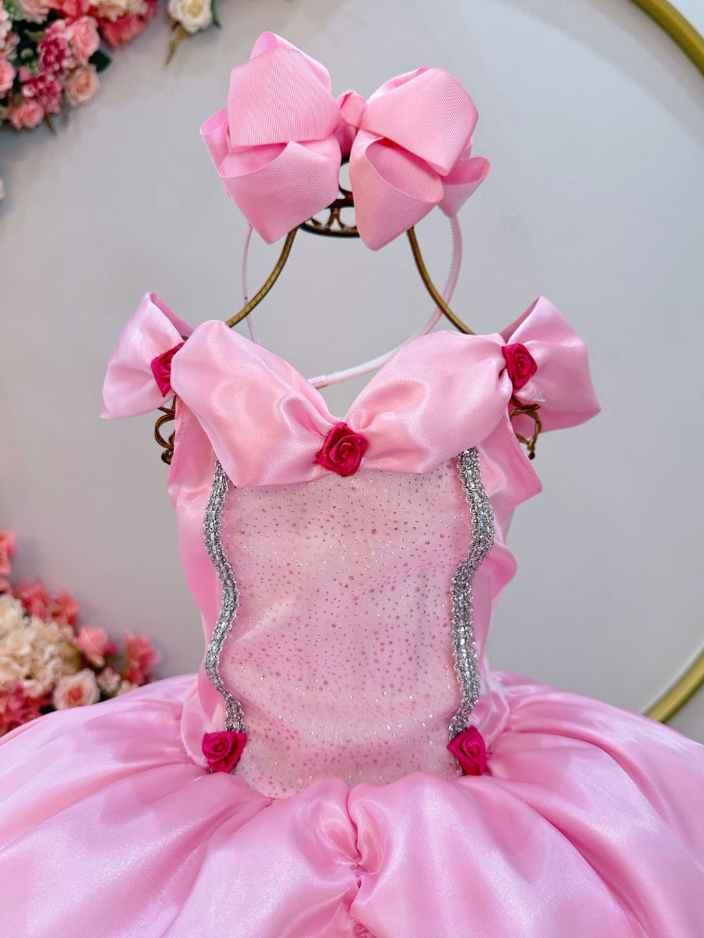Fantasia Infantil Rosa com Estampa de Princesas Bela Adormecida e Aurora